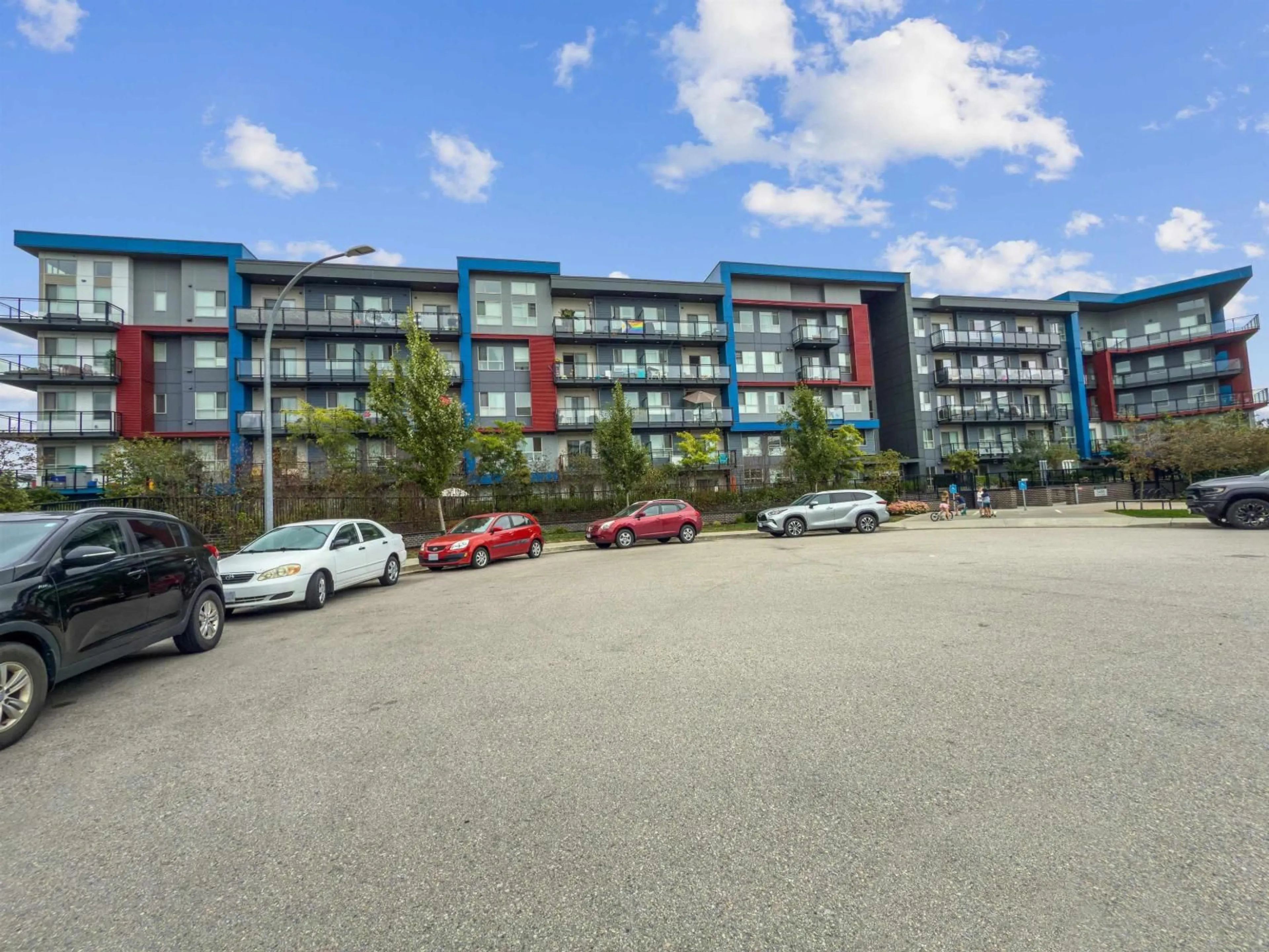 Unknown for 113 - 5486 199A, Langley British Columbia V3A0N6
