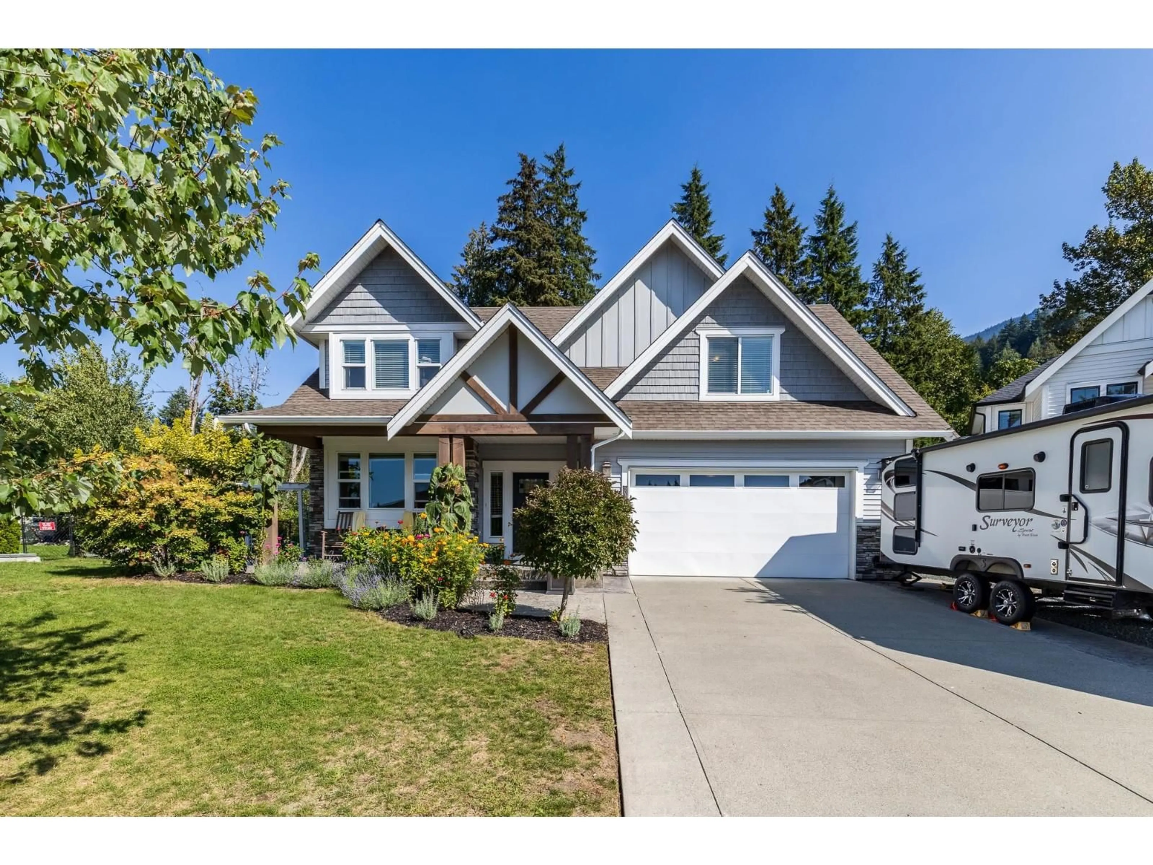 Home with vinyl exterior material, street for 50335 SIENNA AVENUE, Chilliwack British Columbia V4Z0C4