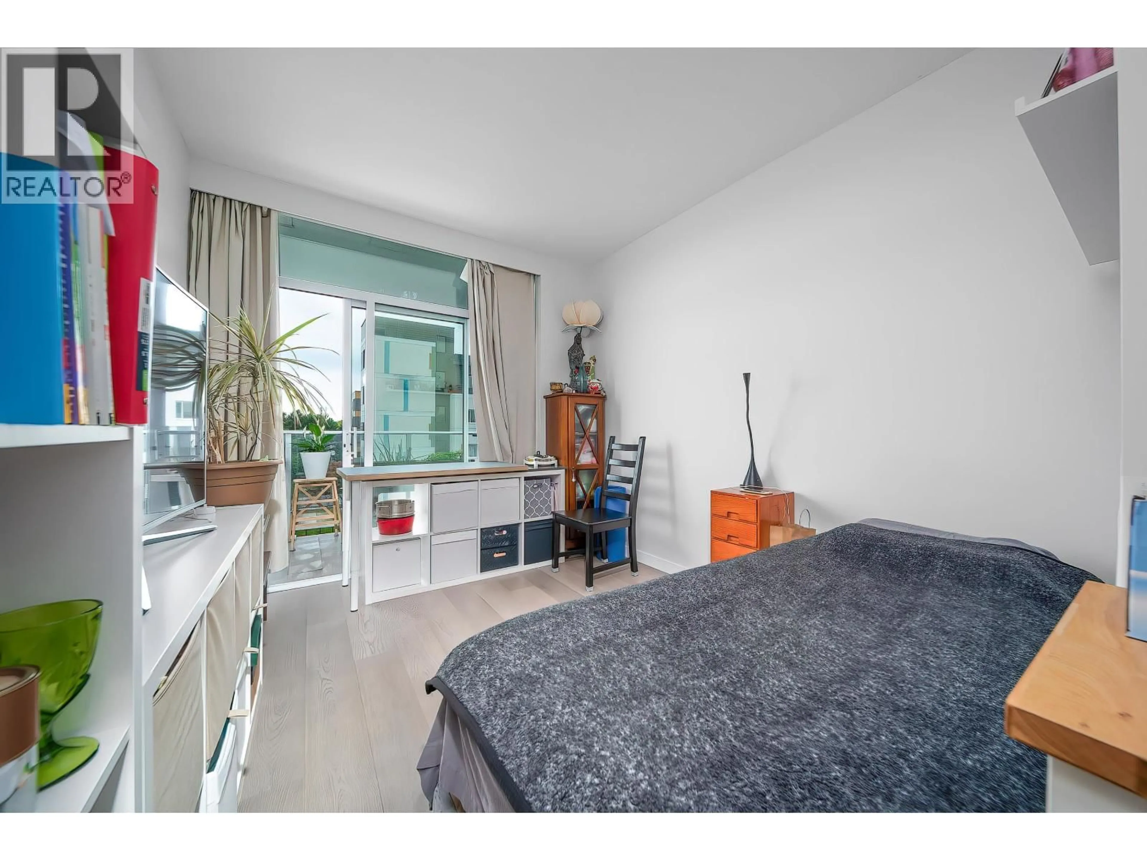 Bedroom with bed, unknown for 708 - 7418 PAULSON STREET, Vancouver British Columbia V6P0K2