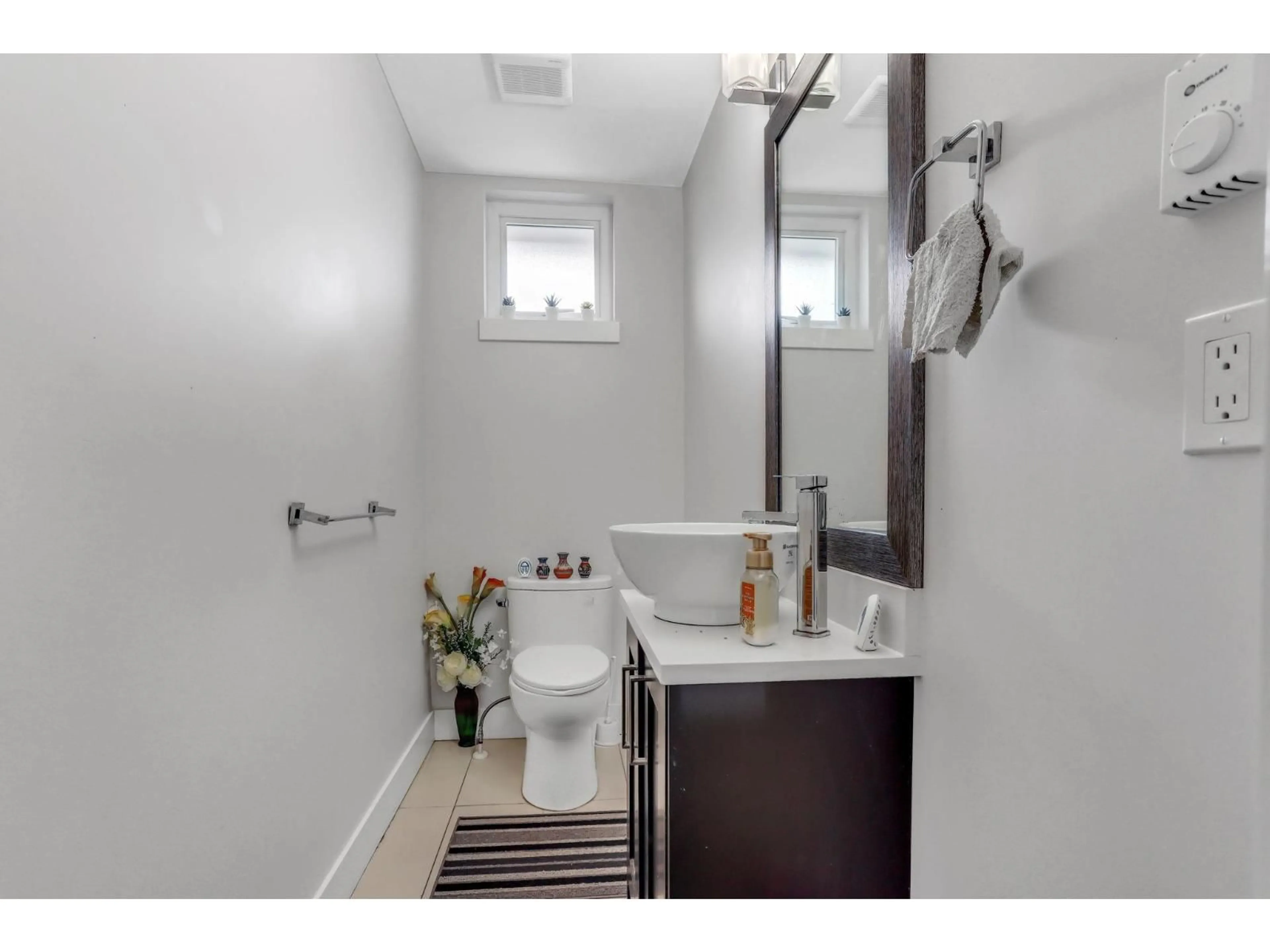 Standard bathroom, ceramic/tile floor for 114 - 13898 64, Surrey British Columbia V3W1L6