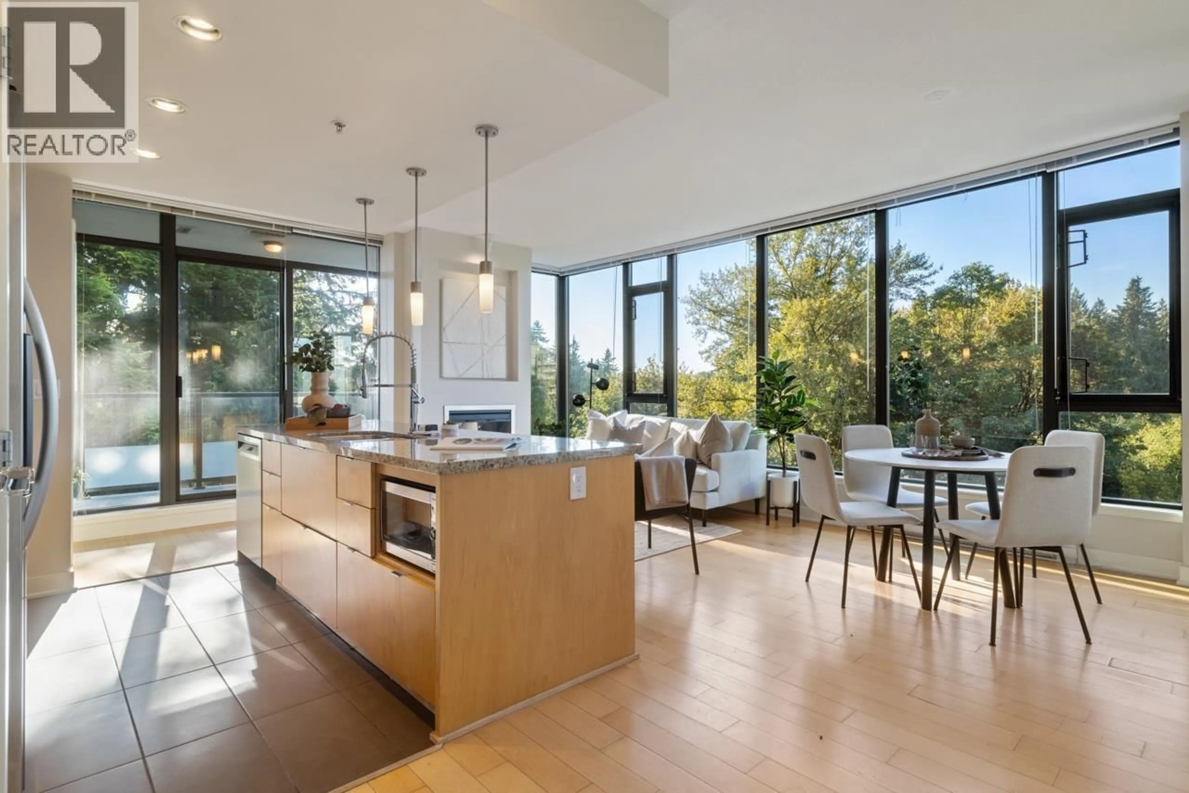 Open concept kitchen, unknown for 902 - 7088 18TH AVENUE, Burnaby British Columbia V3N0A2