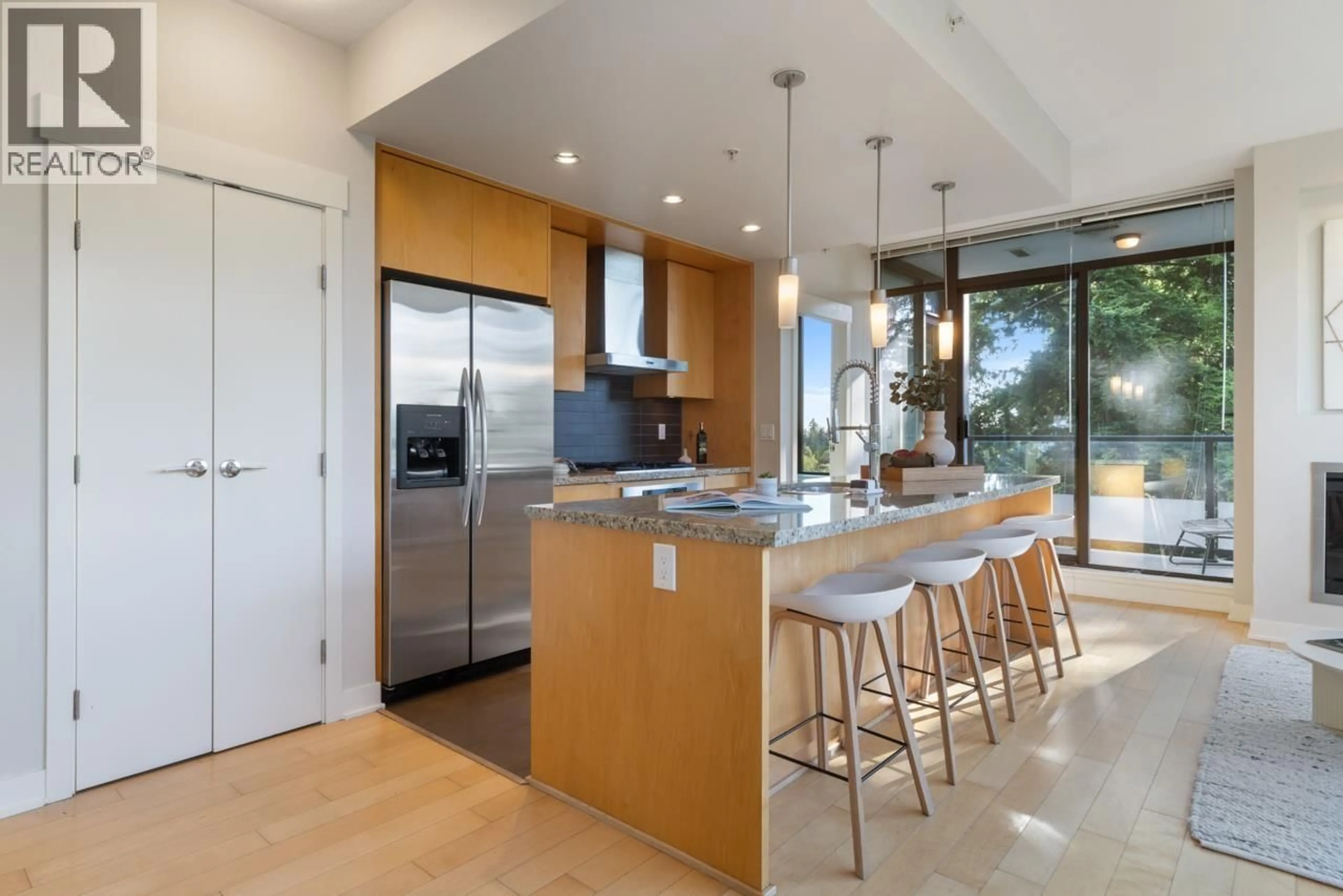 Contemporary kitchen, ceramic/tile floor for 902 - 7088 18TH AVENUE, Burnaby British Columbia V3N0A2
