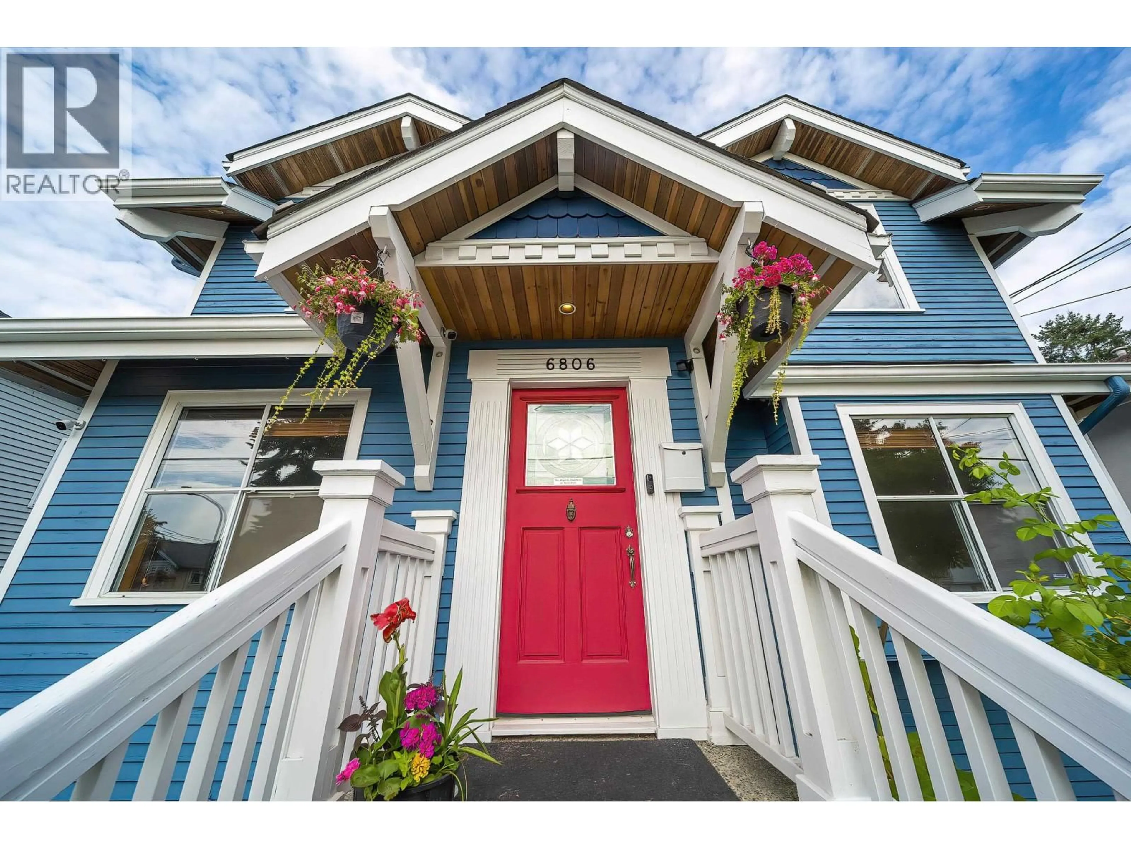 Home with vinyl exterior material, street for 6806 LINDEN AVENUE, Burnaby British Columbia V5E3G4