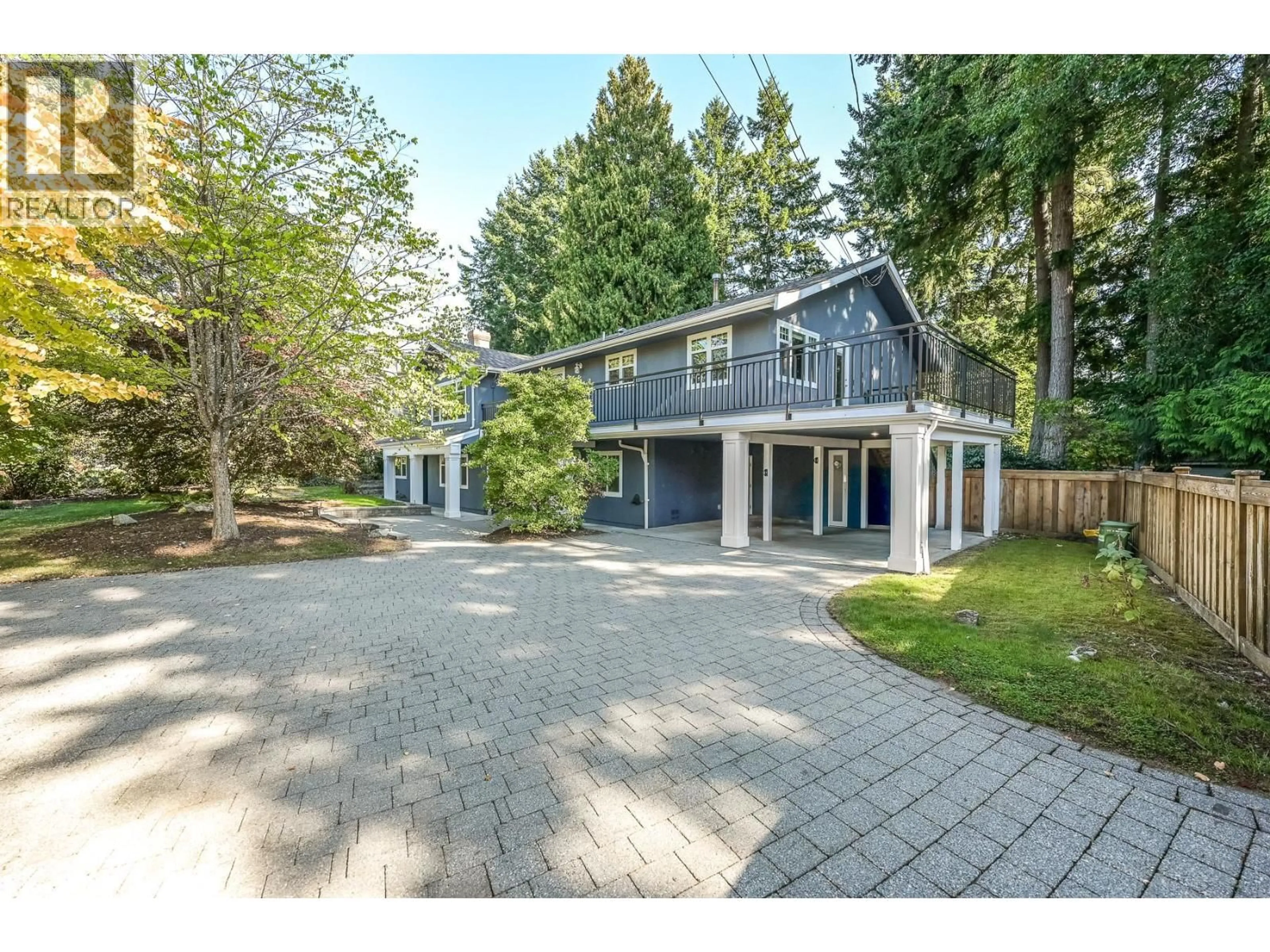 A pic from outside/outdoor area/front of a property/back of a property/a pic from drone, street for 1020 PACIFIC PLACE, Delta British Columbia V4M2K7