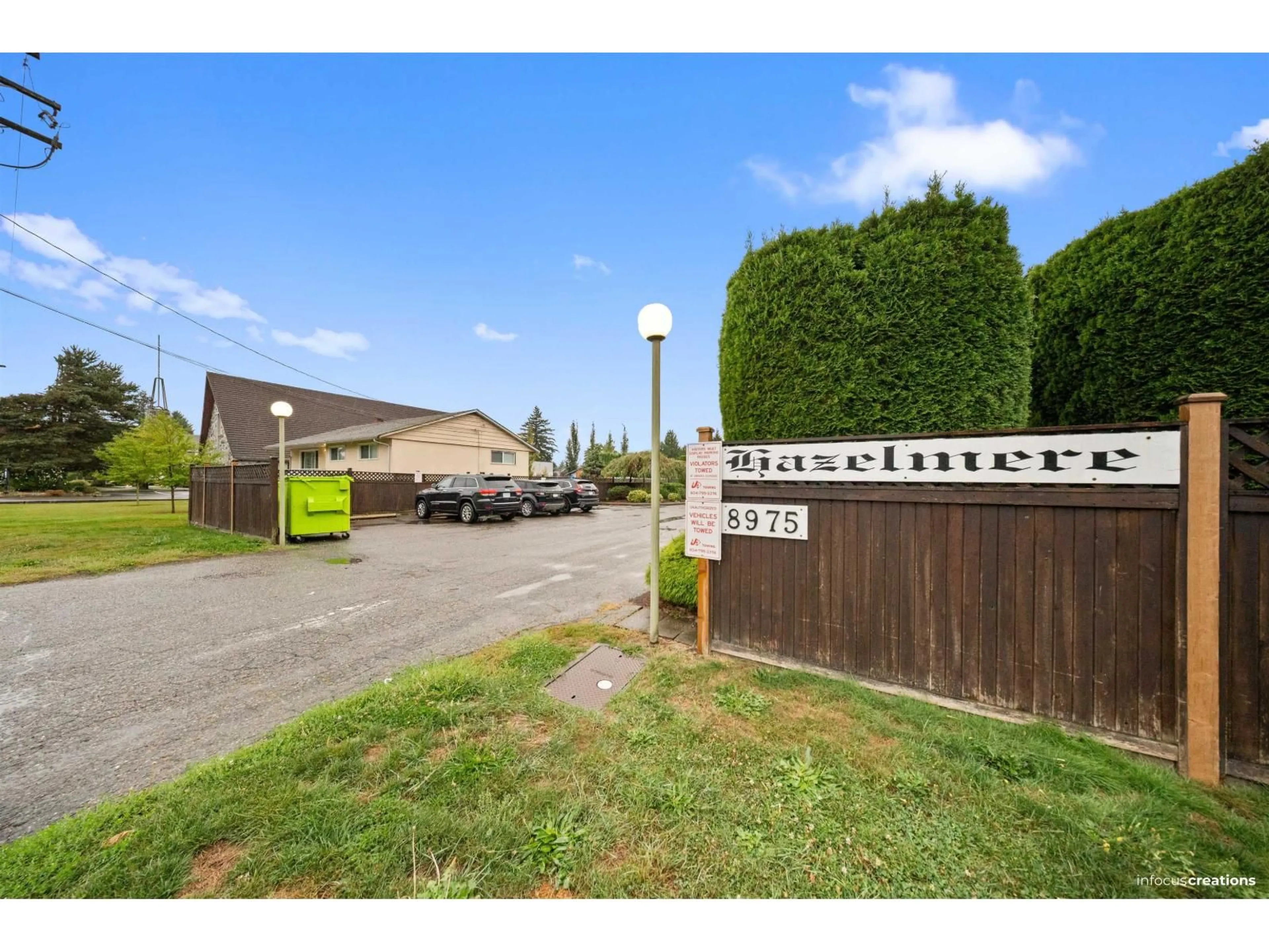 A pic from outside/outdoor area/front of a property/back of a property/a pic from drone, unknown for 22 - 8975 MARY STREET, Chilliwack British Columbia V2P4J4