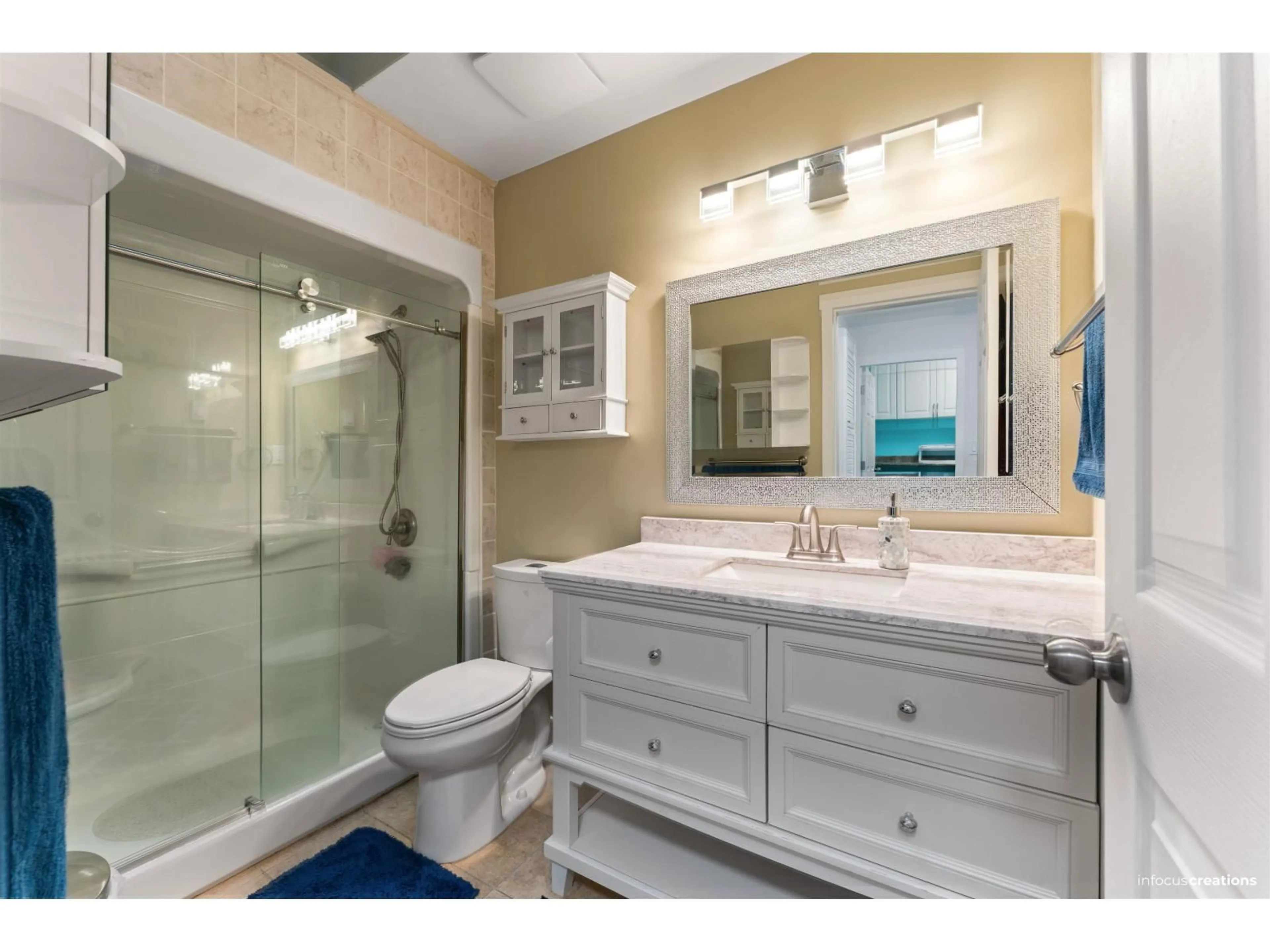 Standard bathroom, ceramic/tile floor for 22 - 8975 MARY STREET, Chilliwack British Columbia V2P4J4
