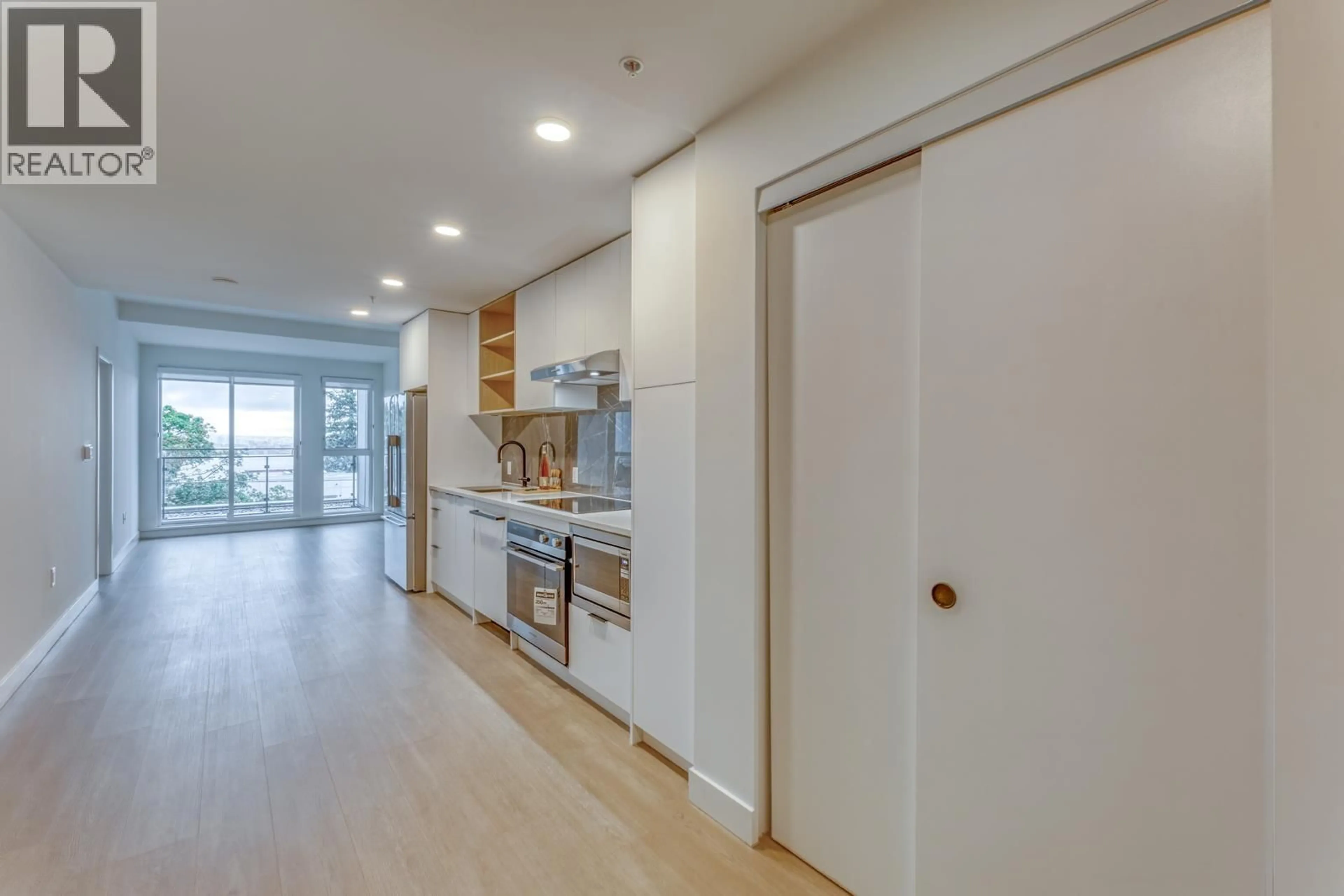 Unknown for 557 - 422 3RD STREET, North Vancouver British Columbia V7L0K1