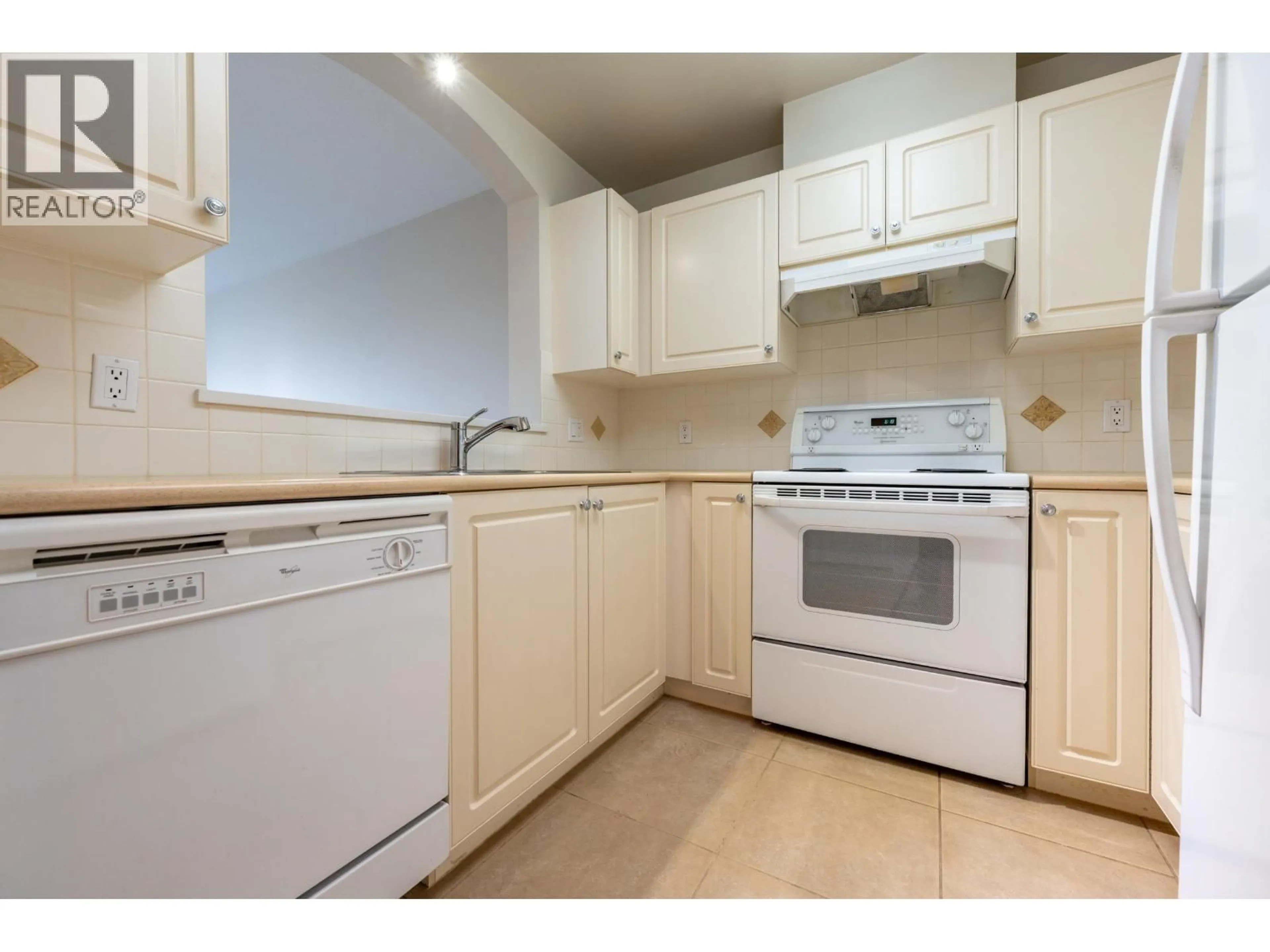 Standard kitchen, unknown for 603 - 538 45TH AVENUE, Vancouver British Columbia V5Z4S3