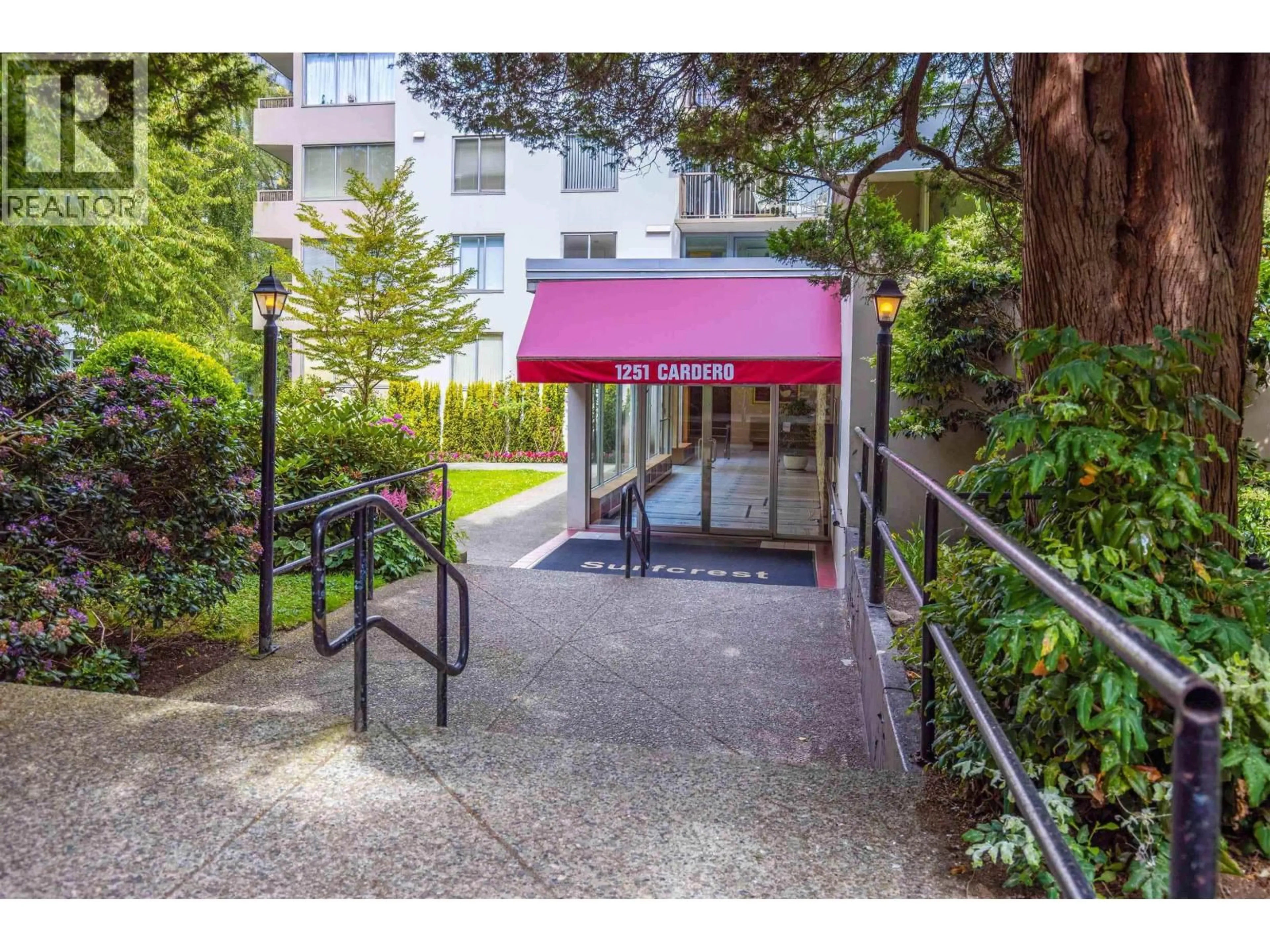 Indoor foyer for 201 - 1251 CARDERO STREET, Vancouver British Columbia V6G2H9