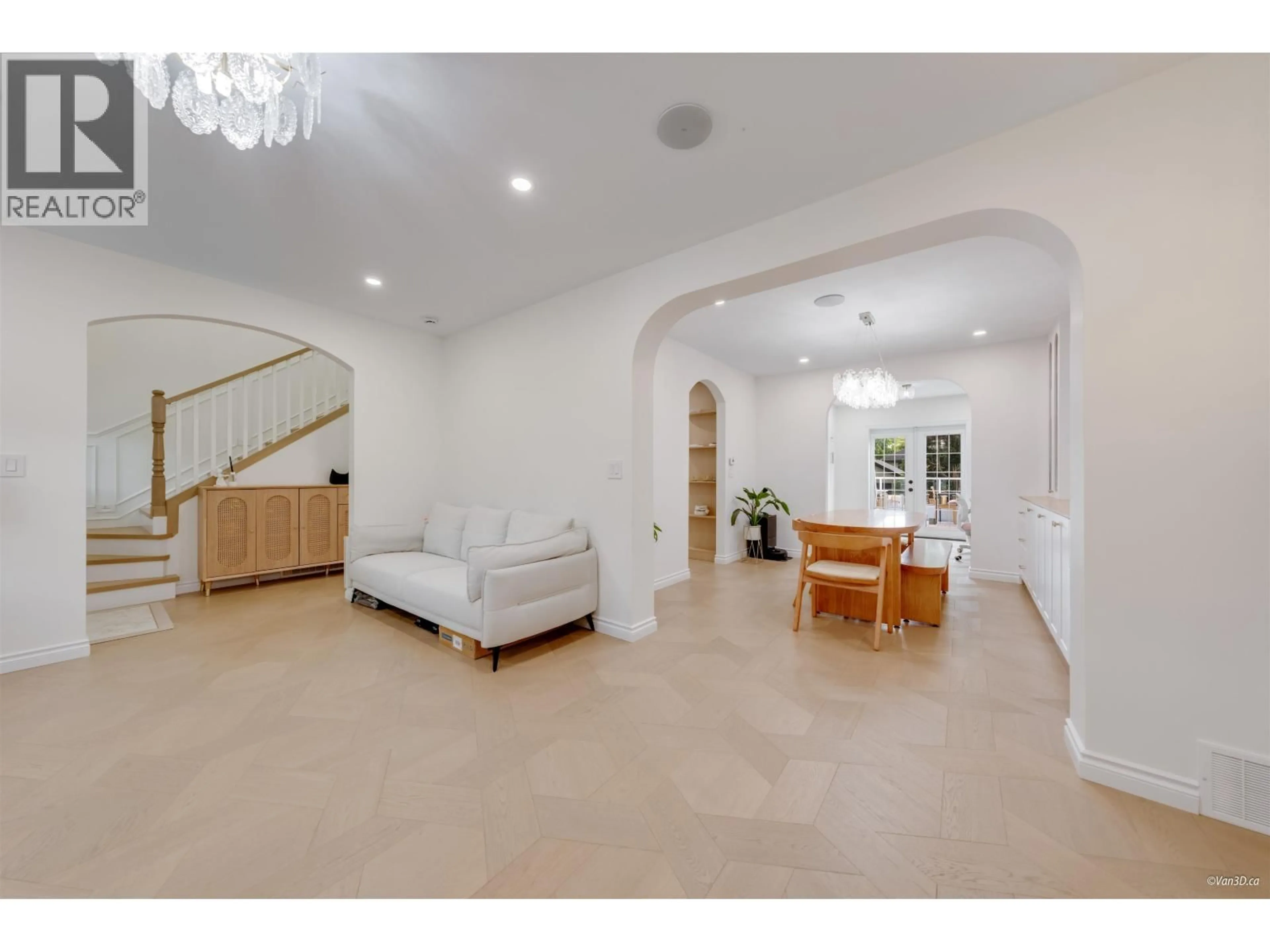 Unknown for 2966 32ND AVENUE, Vancouver British Columbia V6L2B7