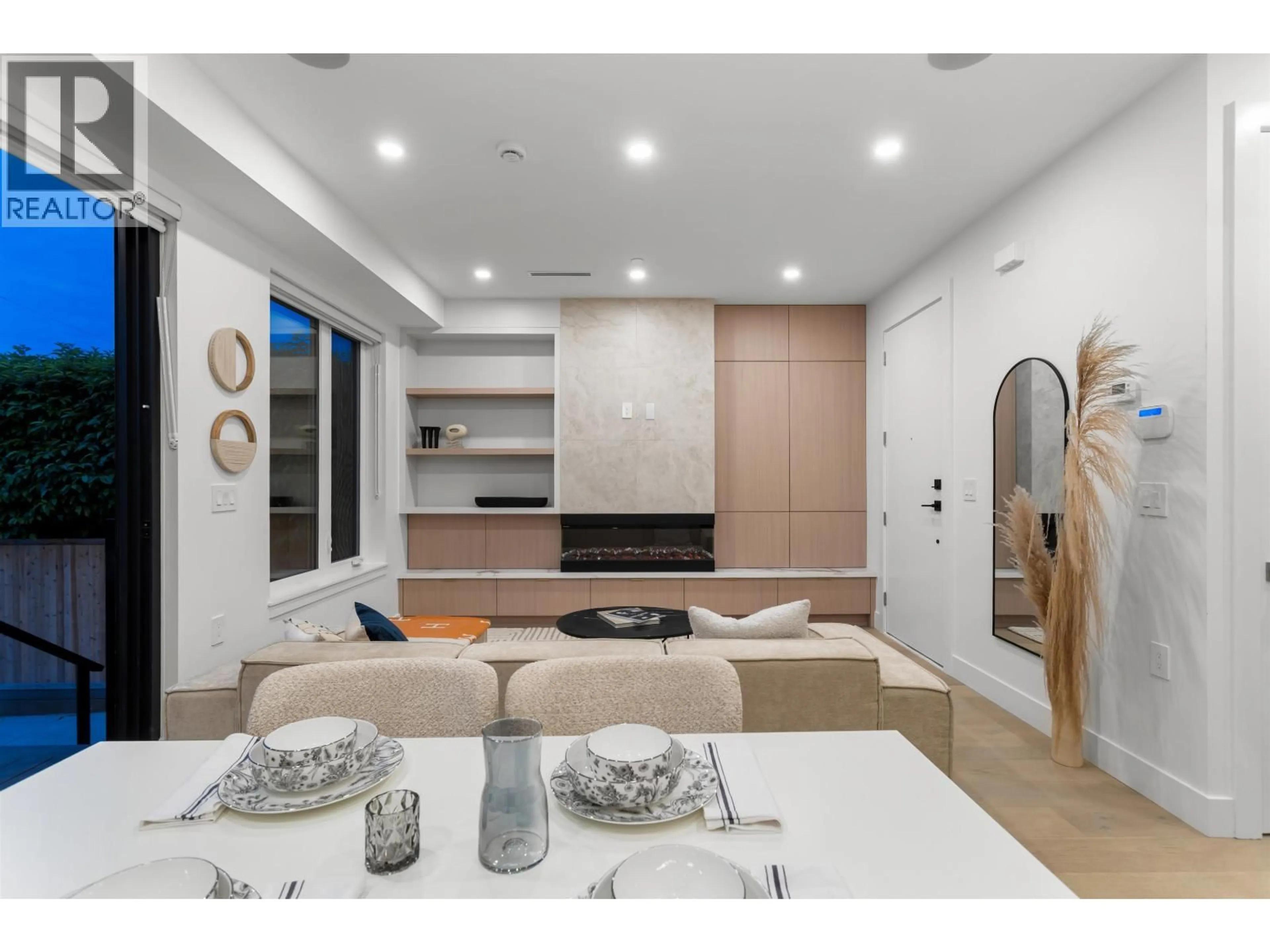 Unknown for 2 - 4176 BALKAN STREET, Vancouver British Columbia V5V3Z2
