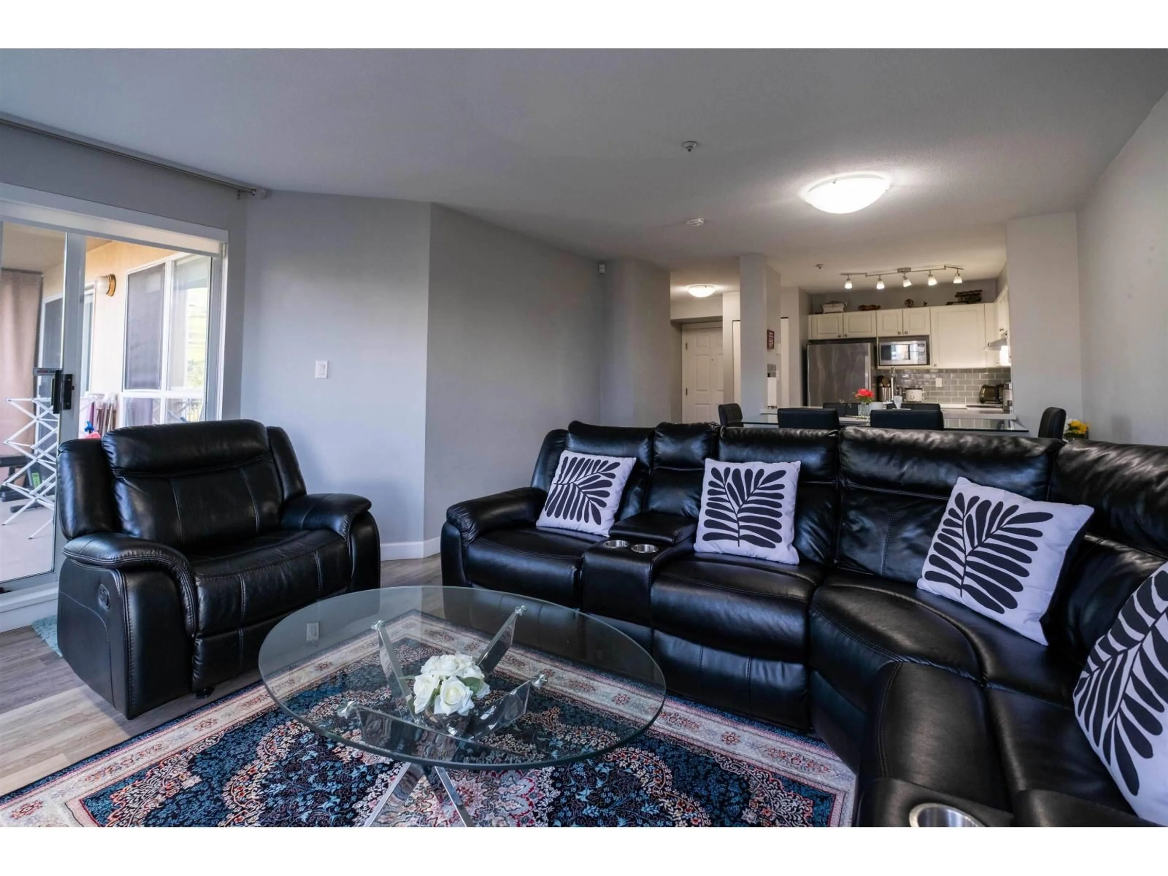 Living room with furniture, unknown for 305 - 13733 74, Surrey British Columbia V3W1B8