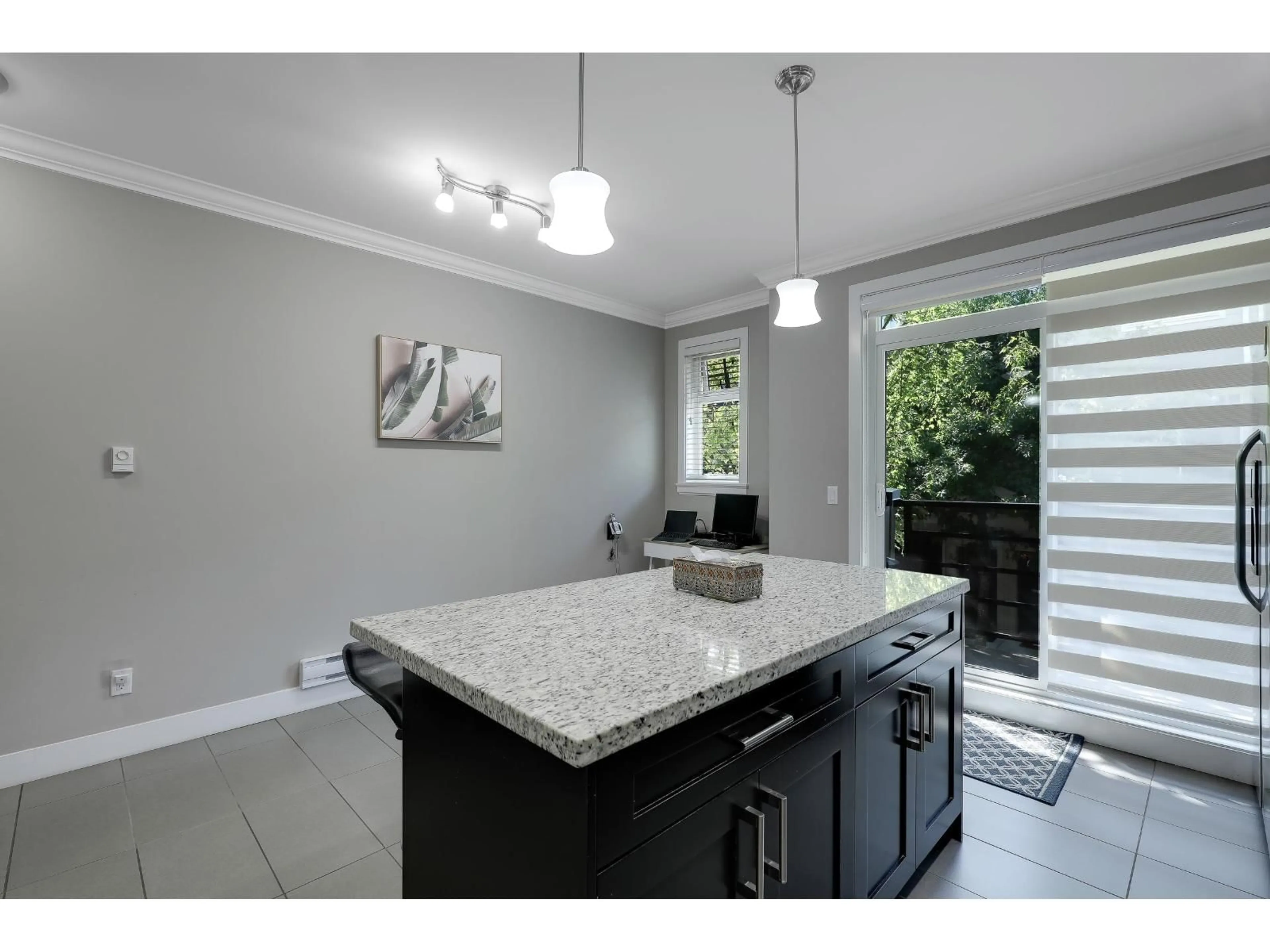 Open concept kitchen, ceramic/tile floor for 50 - 6383 140, Surrey British Columbia V3W0E9