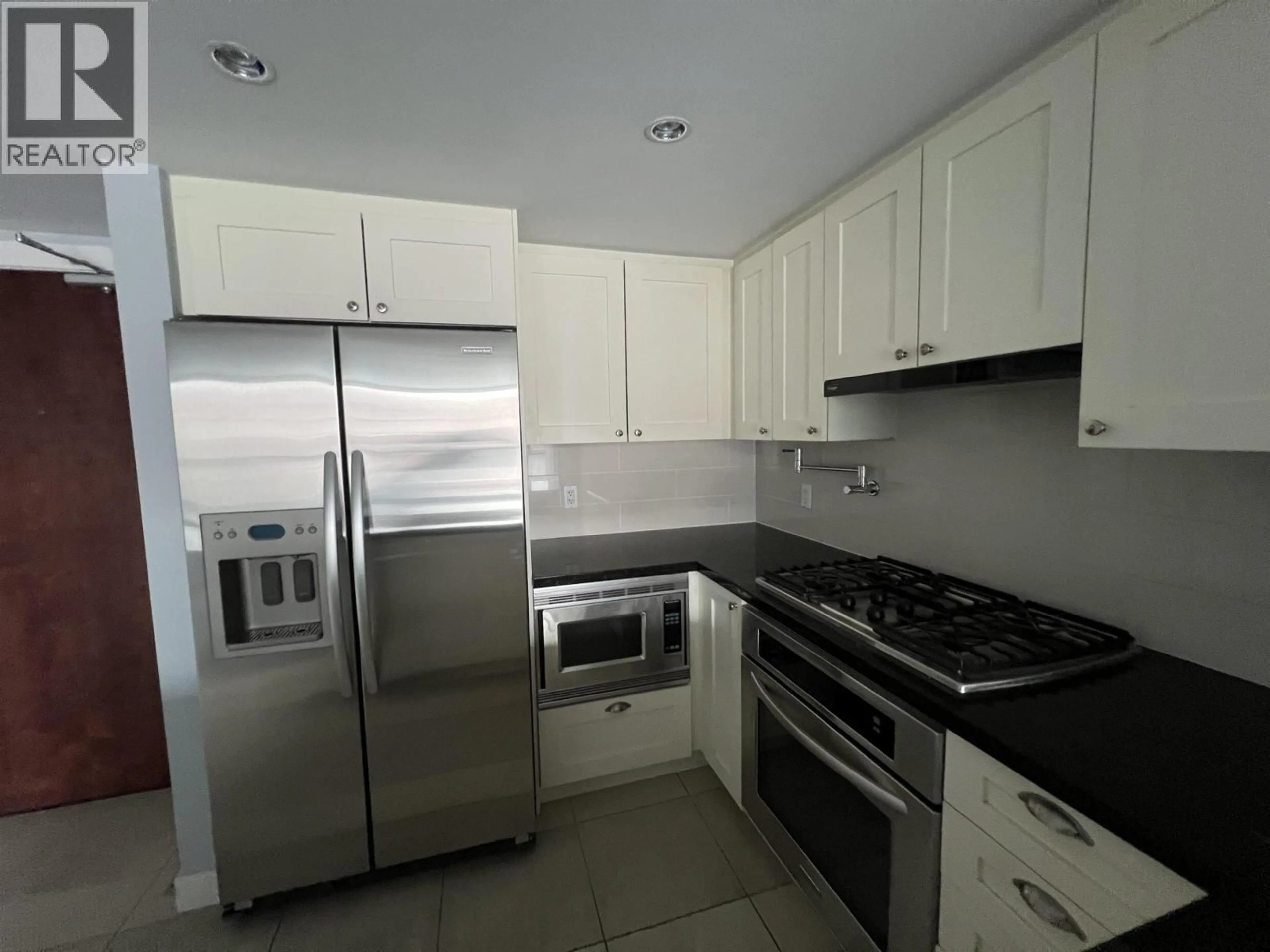 Standard kitchen, unknown for 322 - 9371 HEMLOCK DRIVE, Richmond British Columbia V6Y4K6