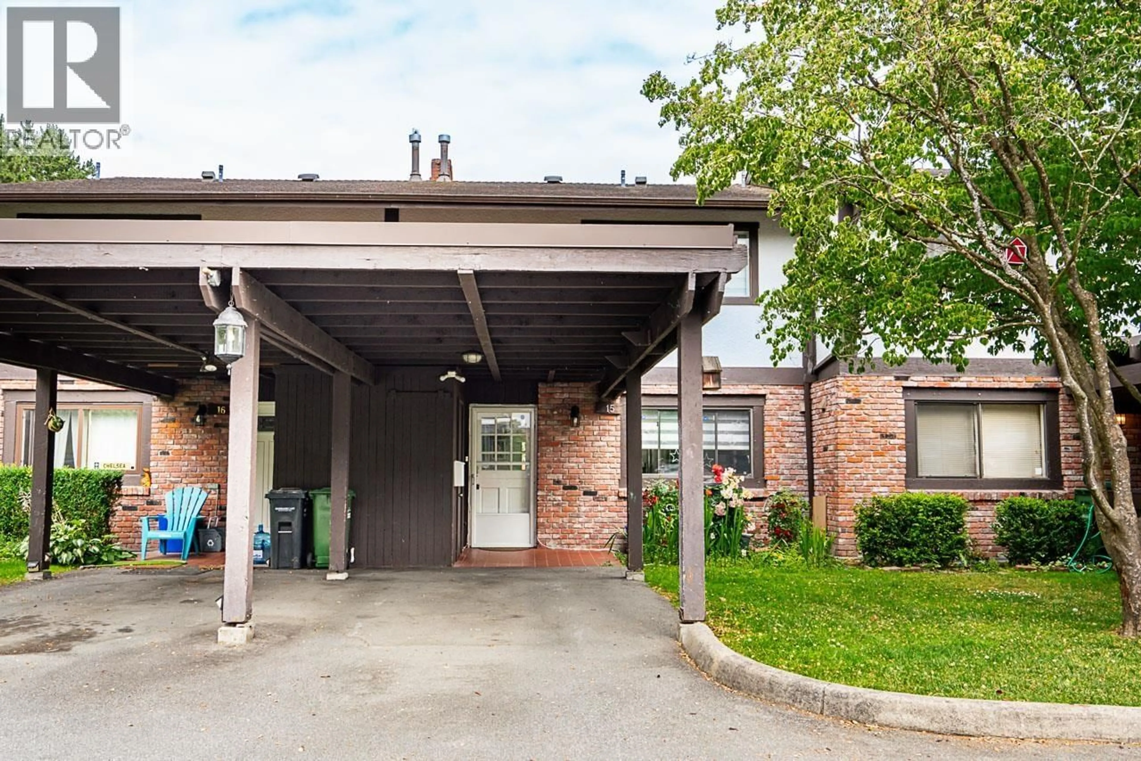 Indoor foyer for 15 - 10771 MORTFIELD ROAD, Richmond British Columbia V7A2W1
