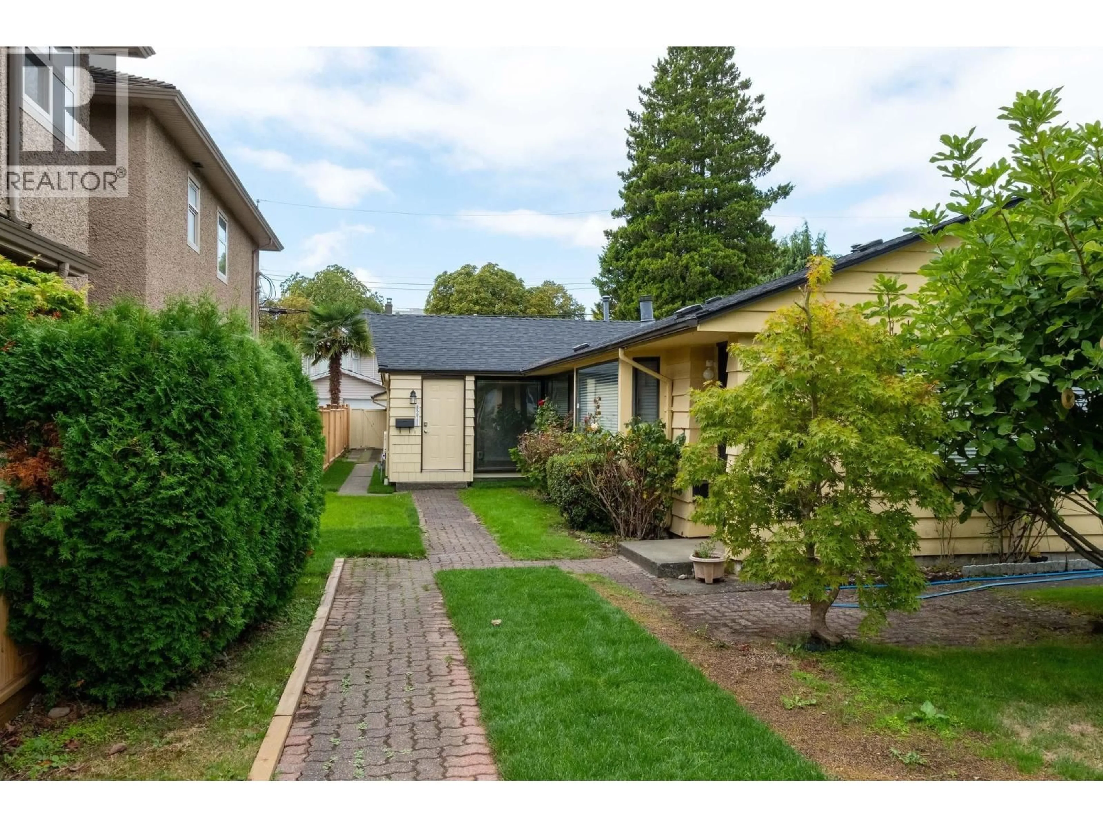 Unknown for 8271 LAUREL STREET, Vancouver British Columbia V6P3V2