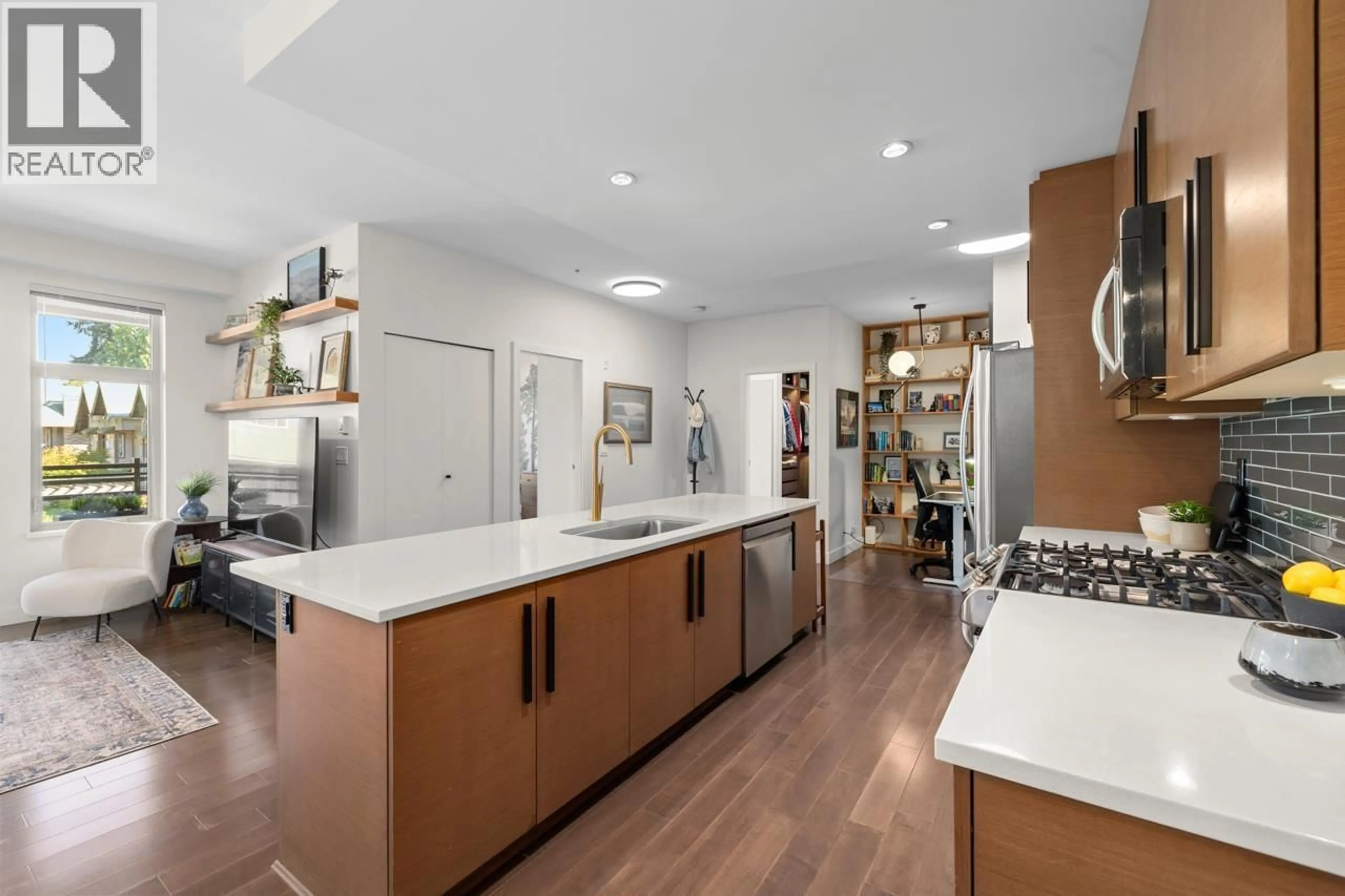 Open concept kitchen, unknown for 310 - 3294 MT SEYMOUR PARKWAY, North Vancouver British Columbia V7H0B1