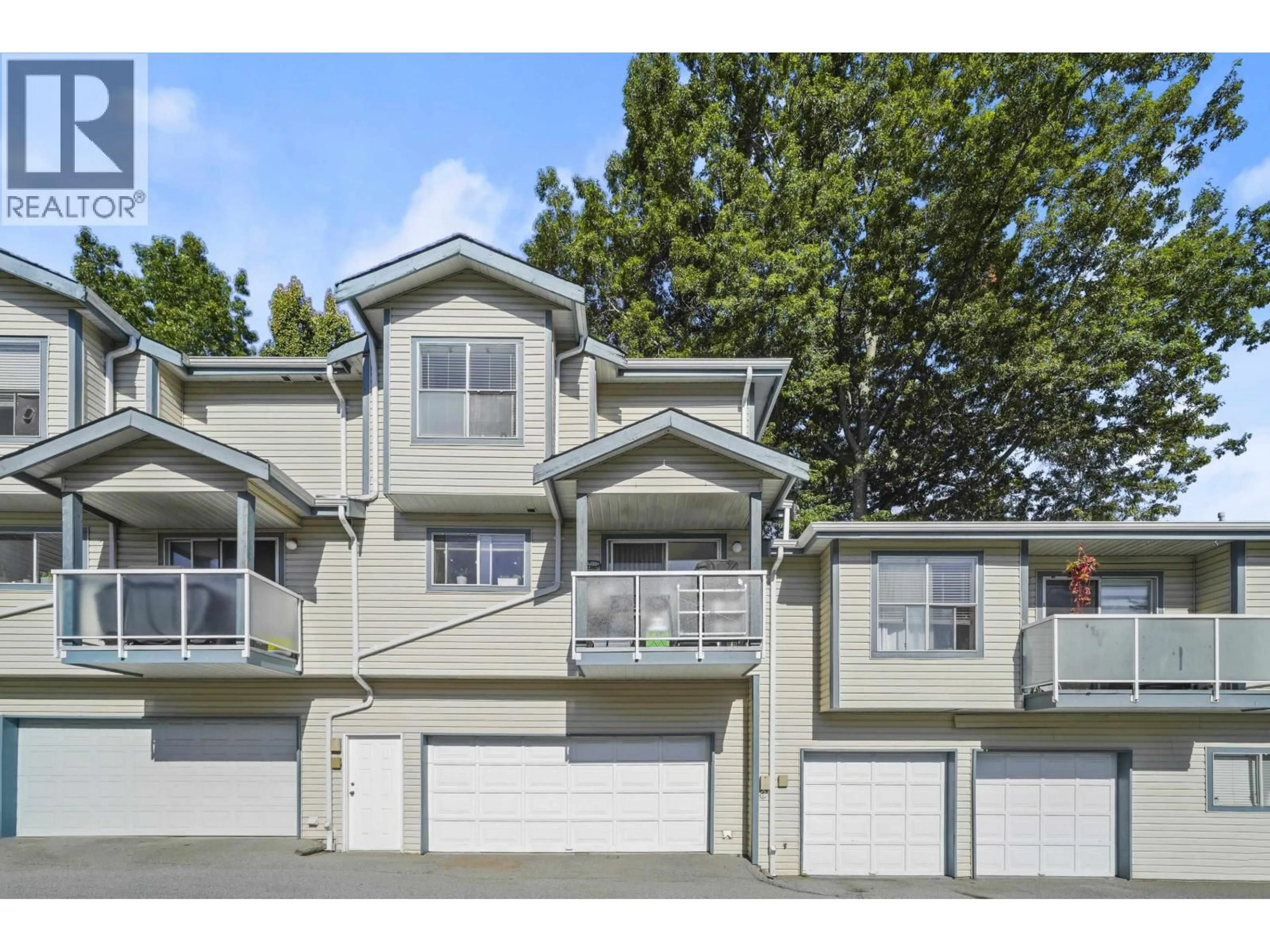 Home with vinyl exterior material, street for 21 - 1838 HARBOUR STREET, Port Coquitlam British Columbia V3C1A3