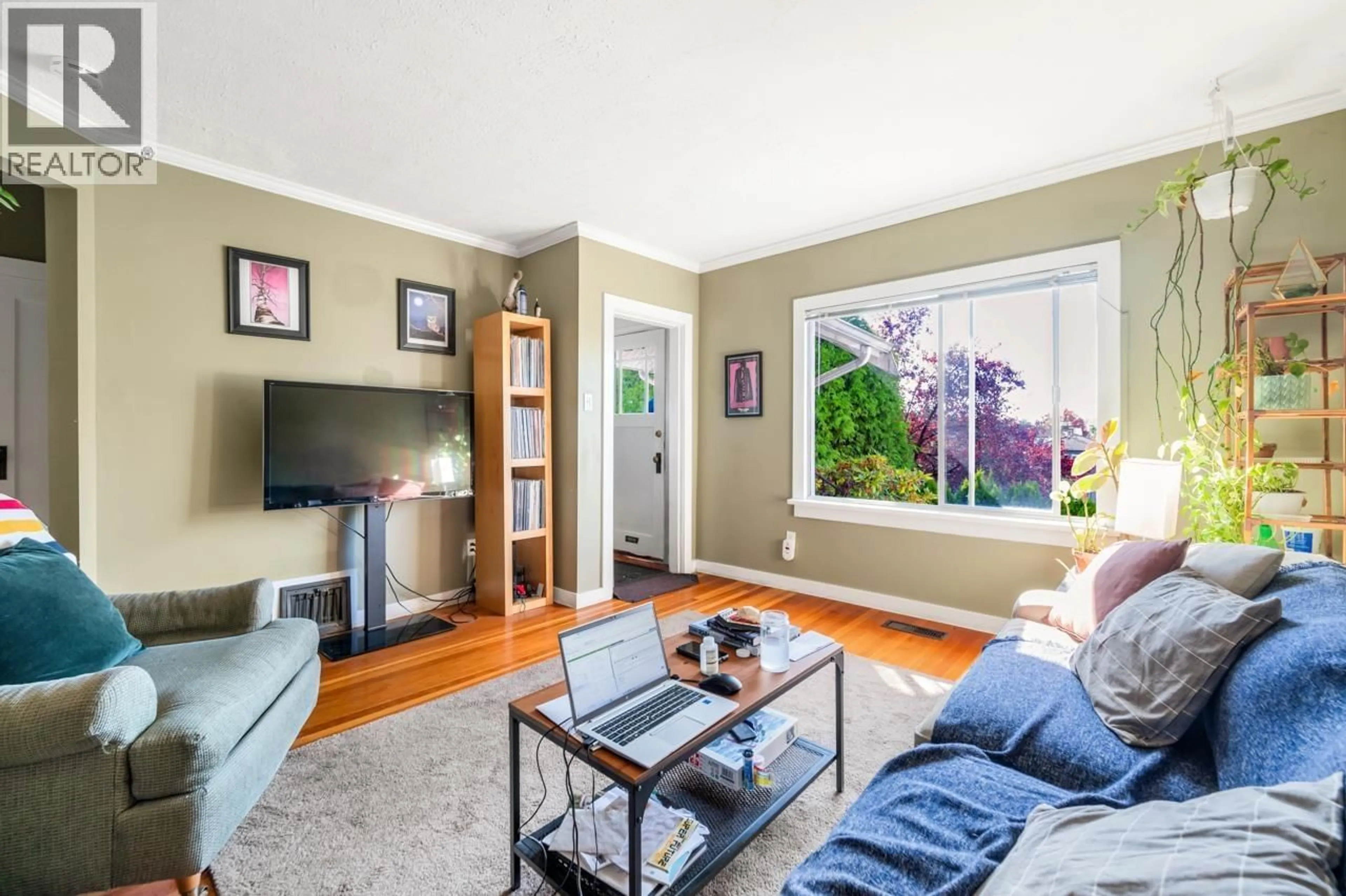 Living room with furniture, unknown for 2641 7TH AVENUE, Vancouver British Columbia V5M1T6