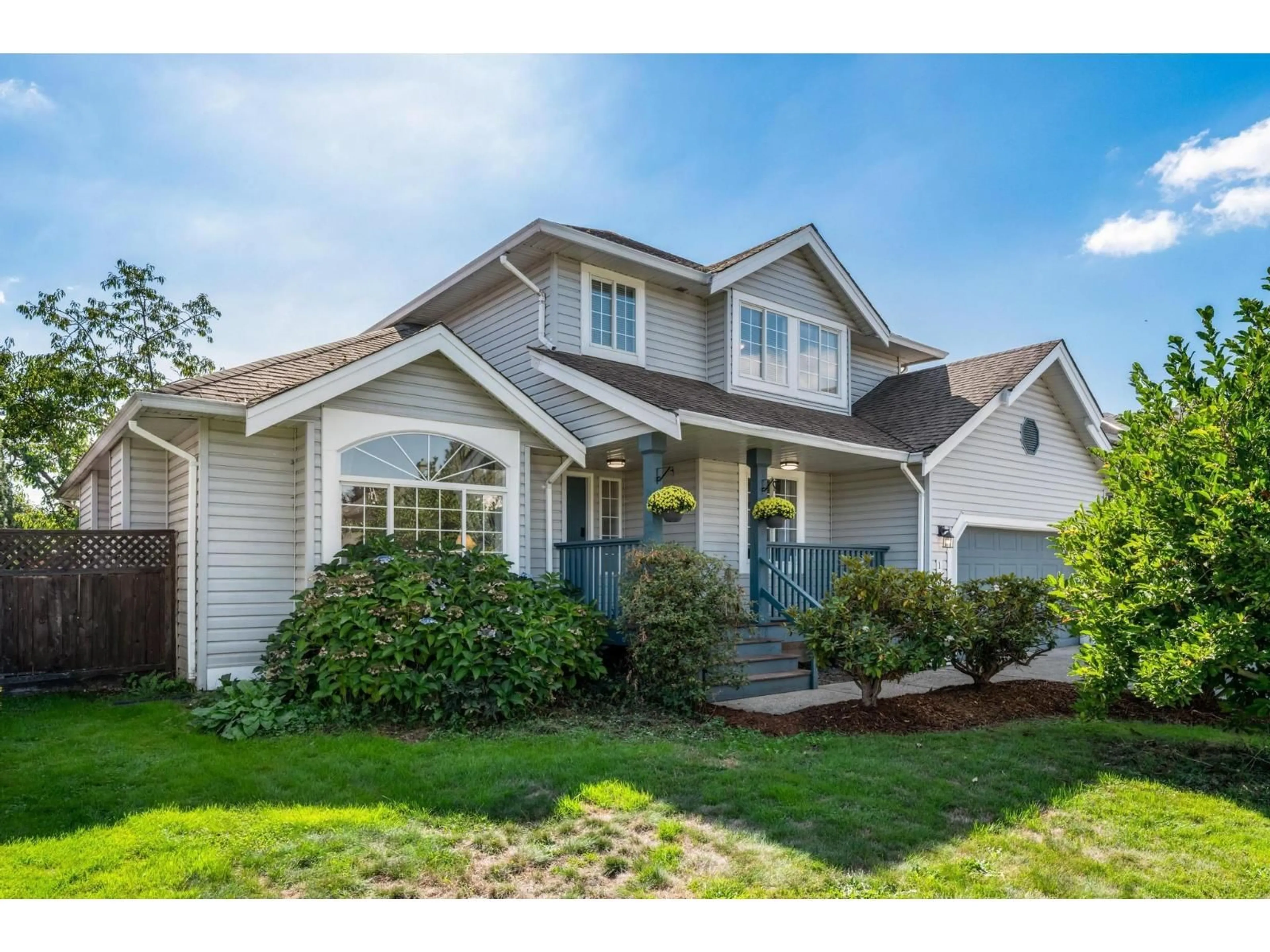 Home with vinyl exterior material, street for 18622 64A, Surrey British Columbia V3S8X3