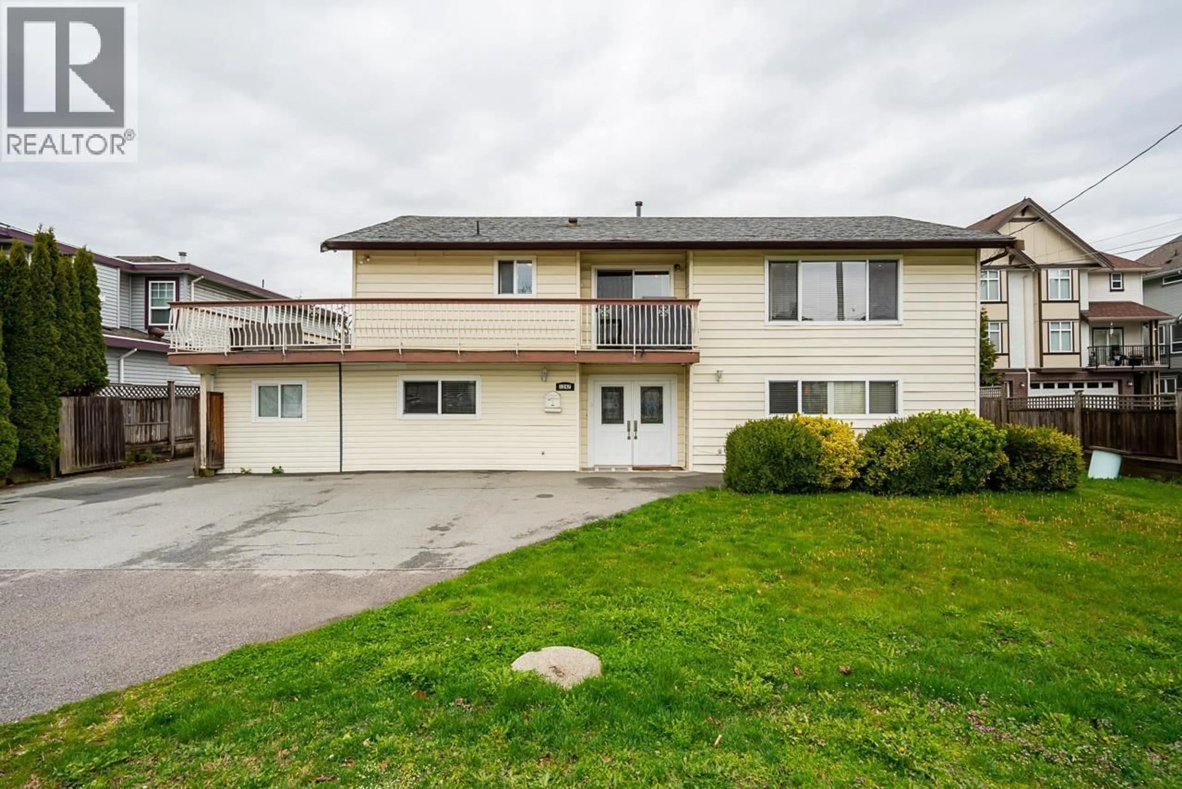 Home with vinyl exterior material, street for 1247 EWEN AVENUE, New Westminster British Columbia V3M5E5