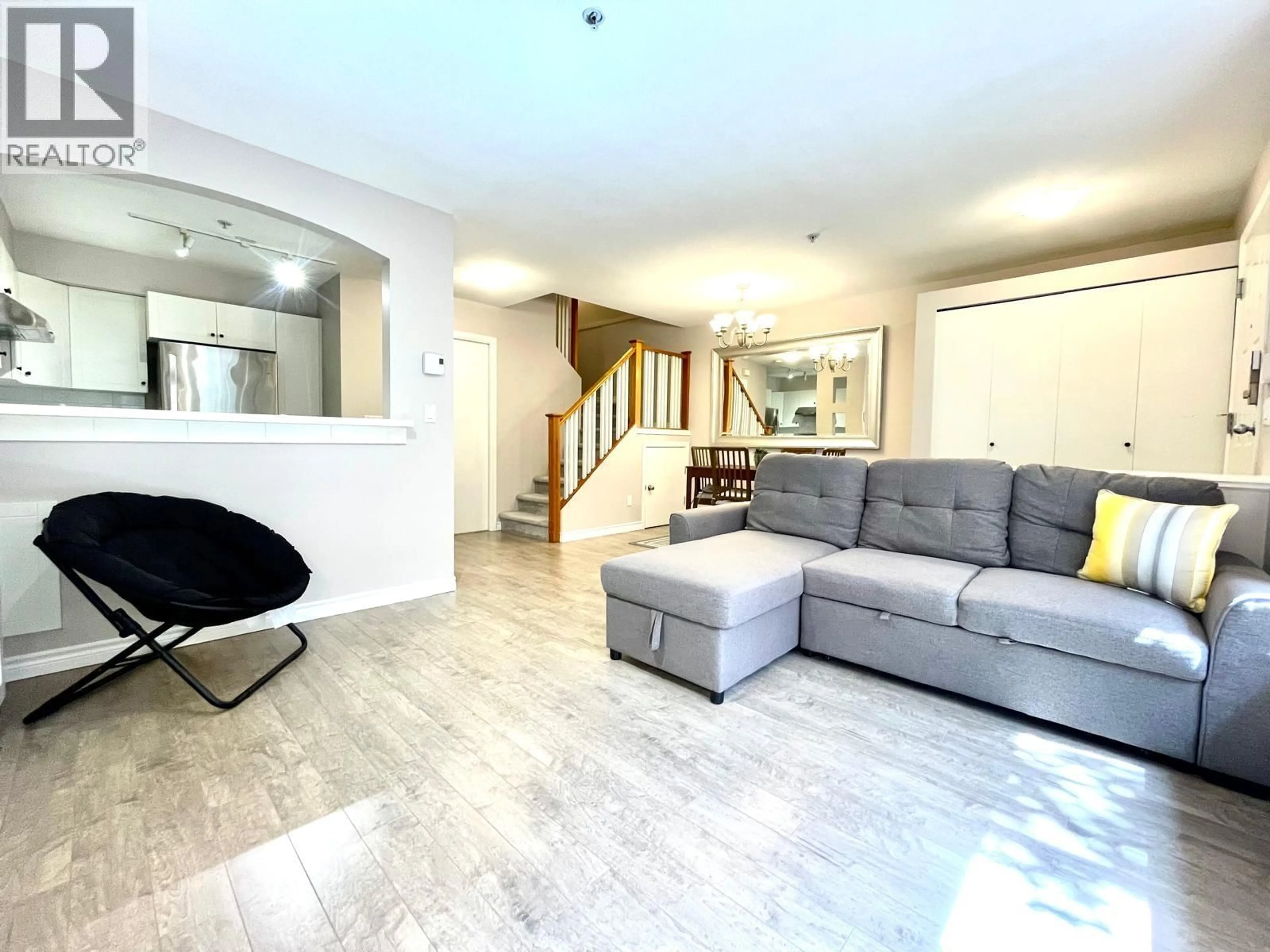 Living room with furniture, unknown for 24 - 7128 STRIDE AVENUE, Burnaby British Columbia V3N1T5