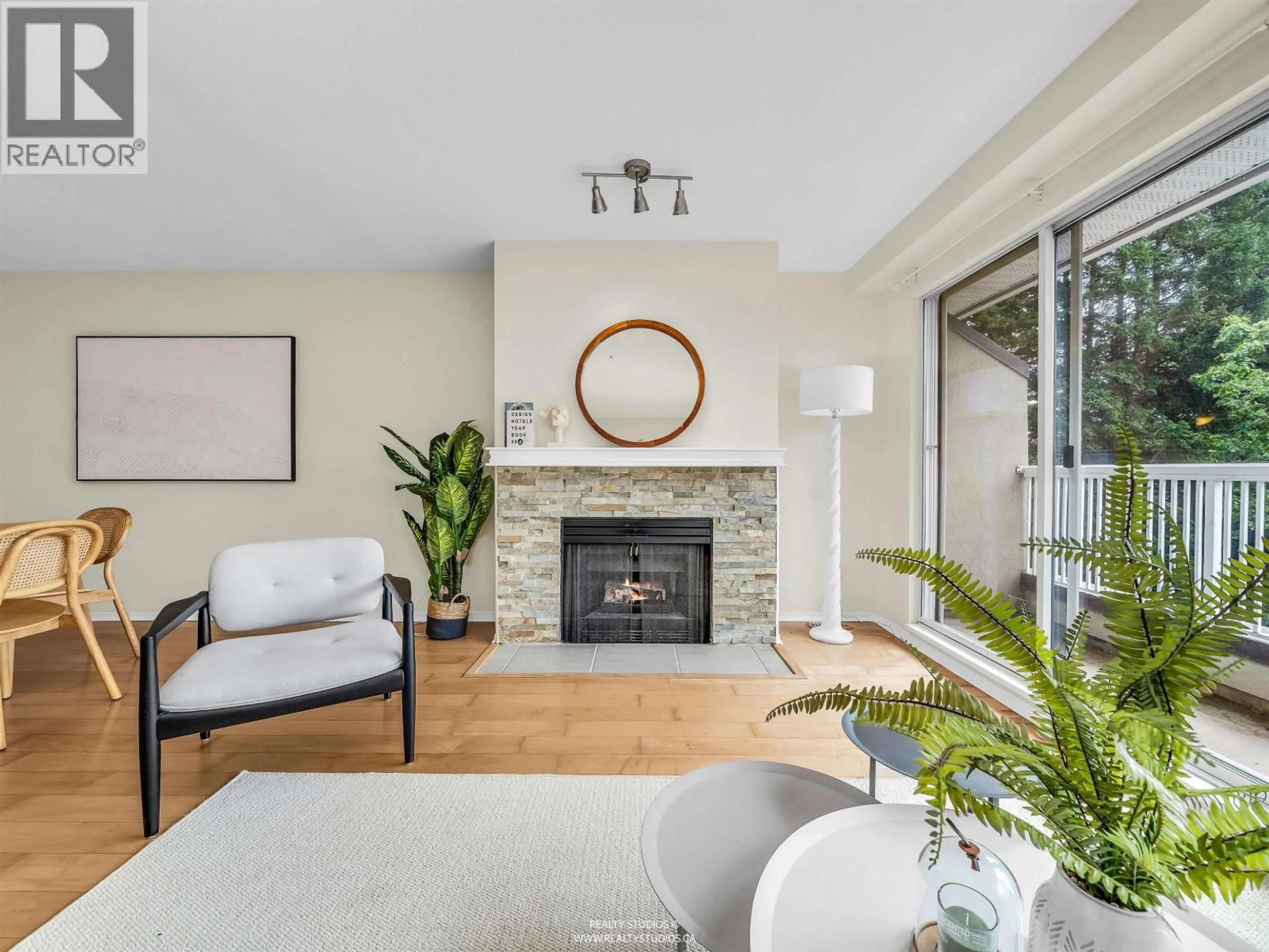 Living room with furniture, unknown for 3461 AMBERLY PLACE, Vancouver British Columbia V5S4P9