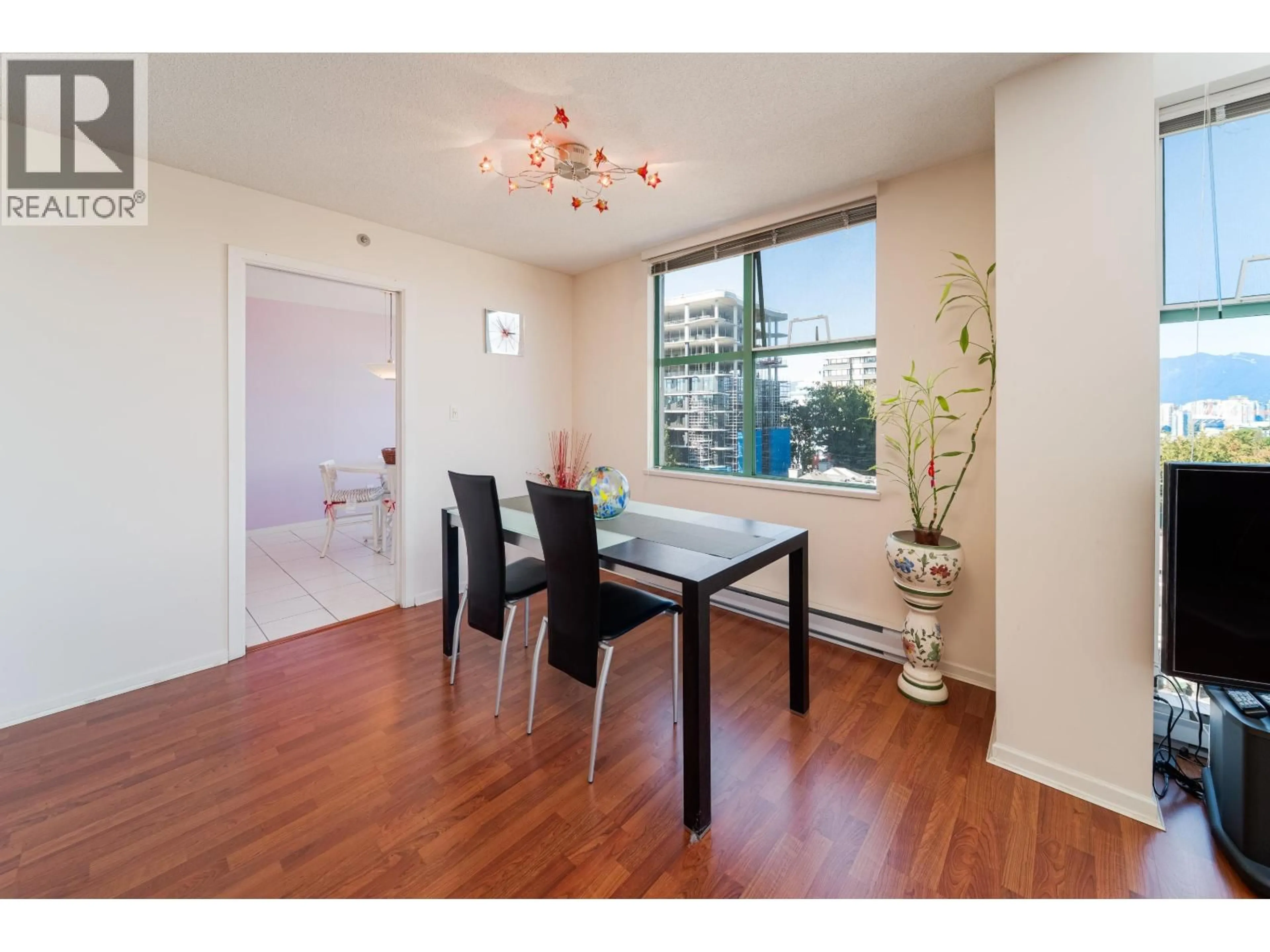 Dining room, wood/laminate floor for 804 - 518 14TH AVENUE, Vancouver British Columbia V5Z4N5