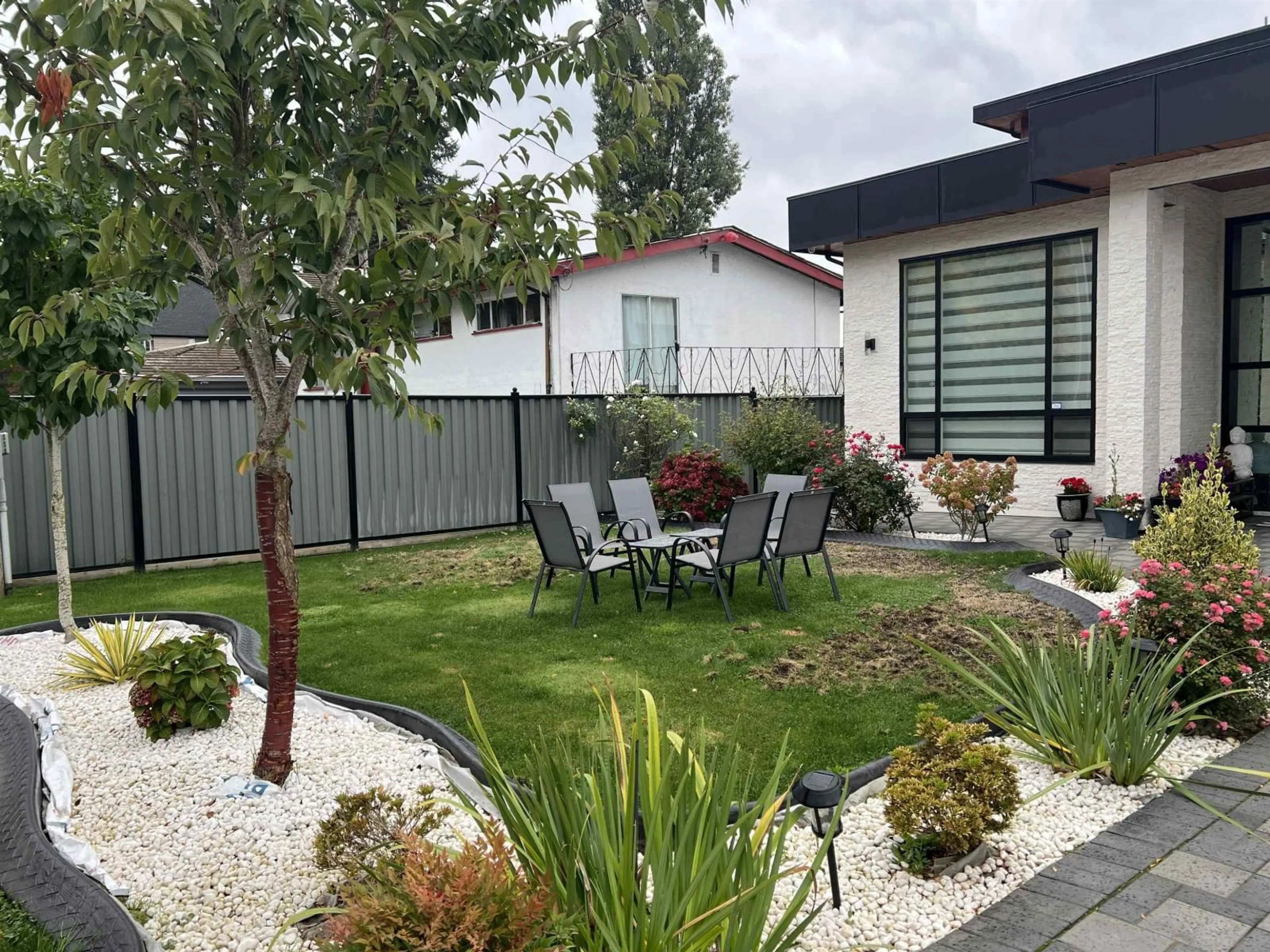 A pic from outside/outdoor area/front of a property/back of a property/a pic from drone, street for 13561 79A, Surrey British Columbia V3W2Z3
