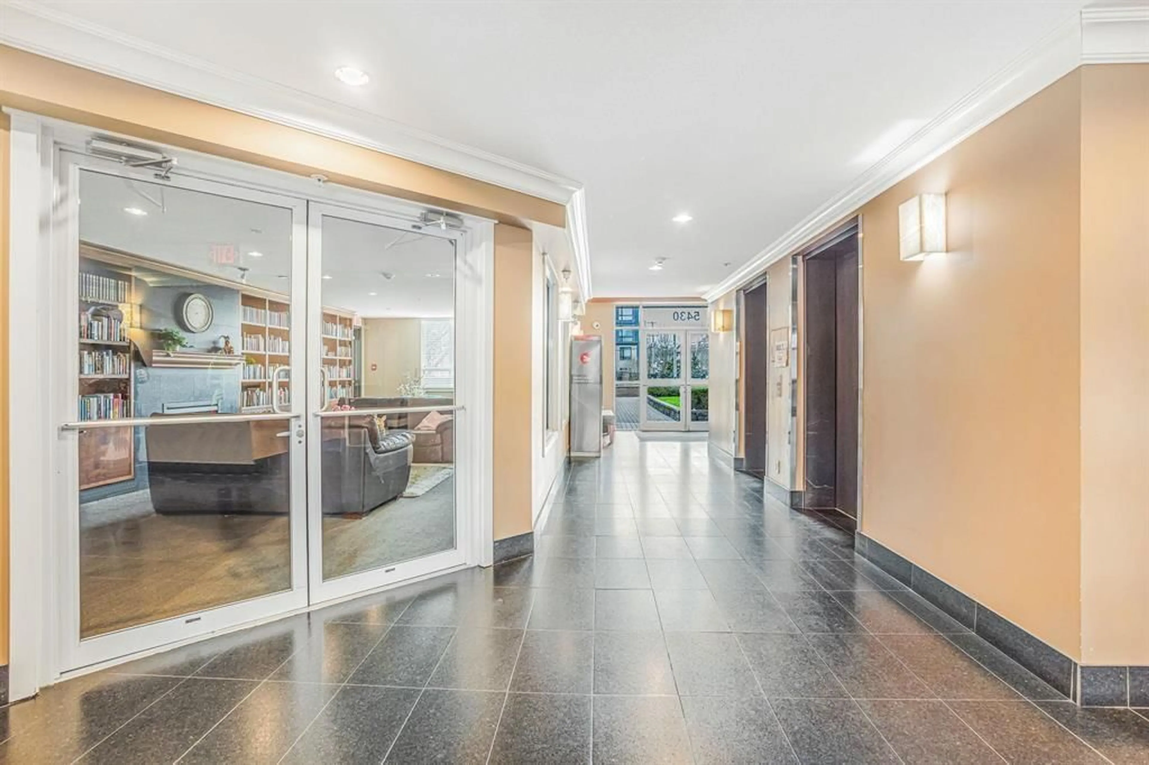 Indoor foyer for 305 - 5430 201, Langley British Columbia V3A0A2