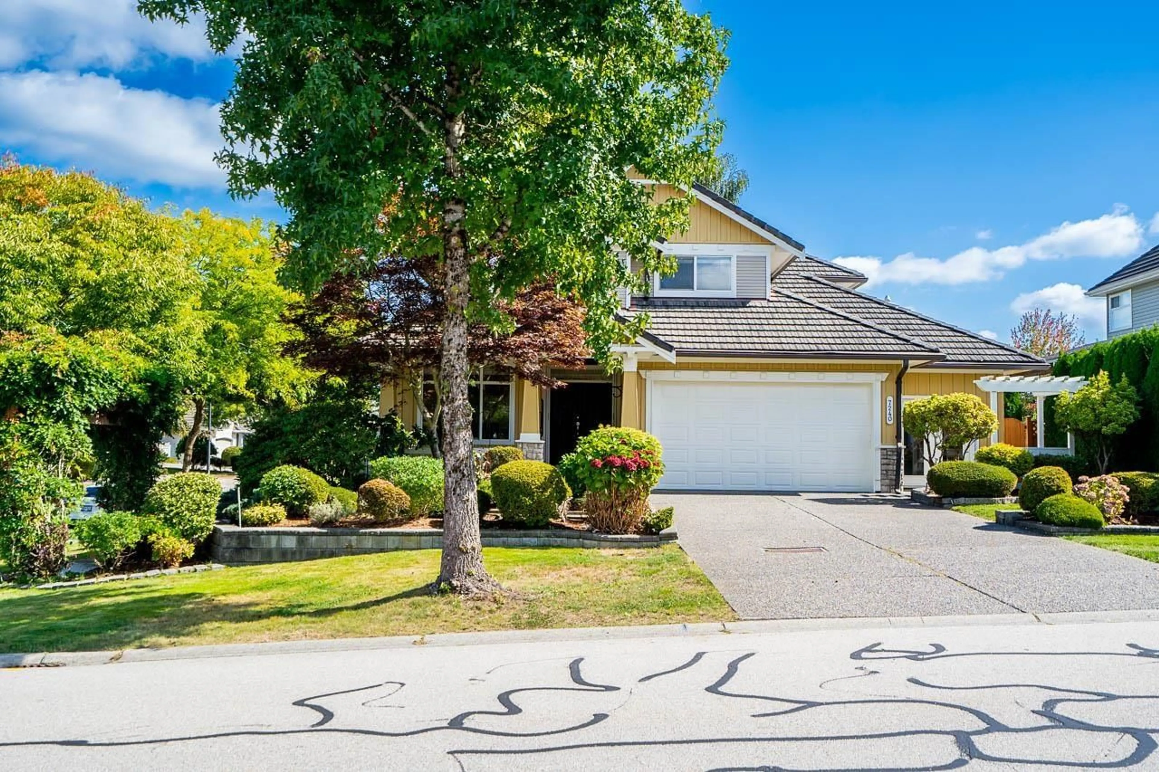 Home with vinyl exterior material, street for 7240 146, Surrey British Columbia V3S9L8