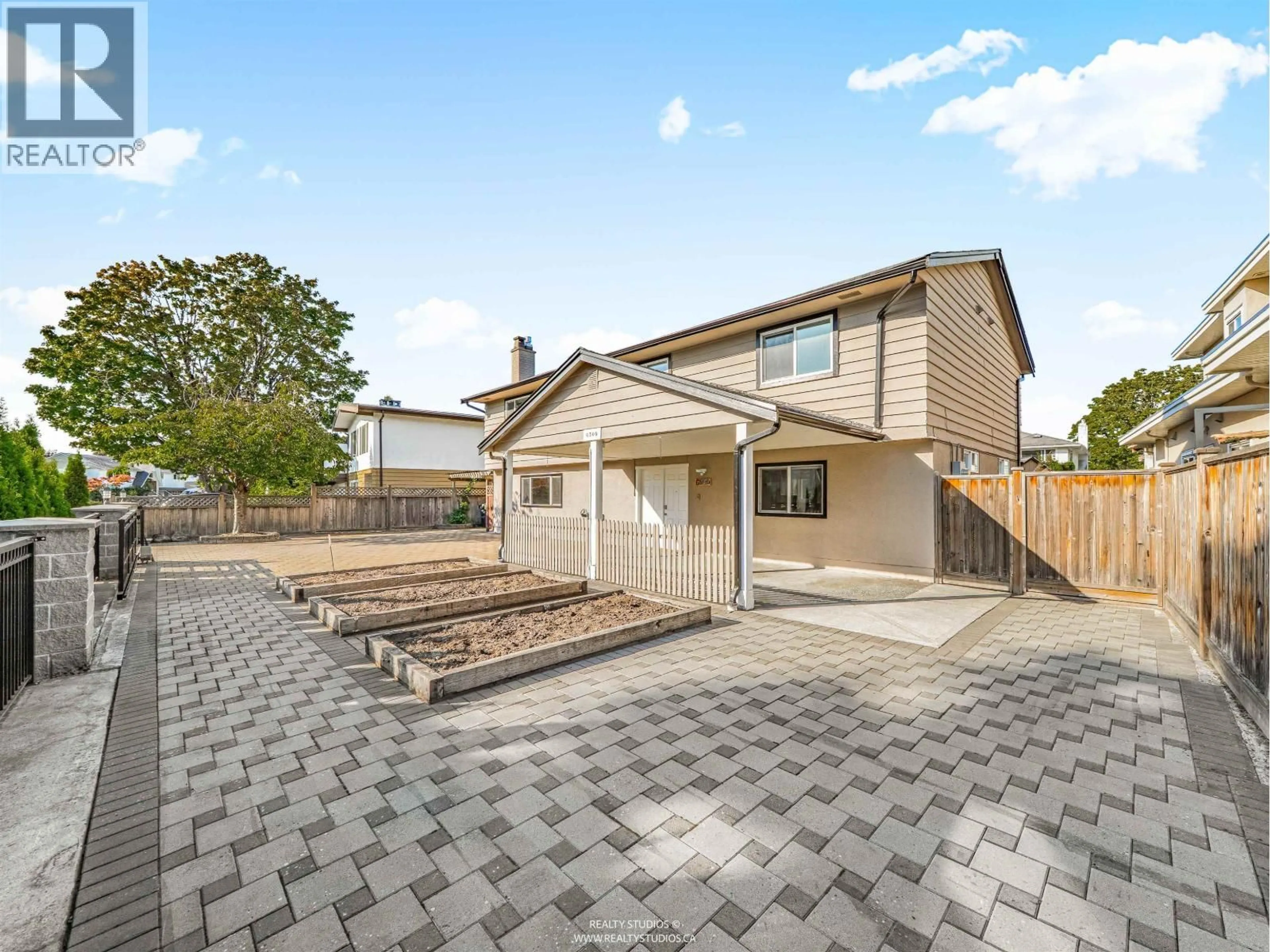 Unknown for 6500 AZURE ROAD, Richmond British Columbia V7C2R9