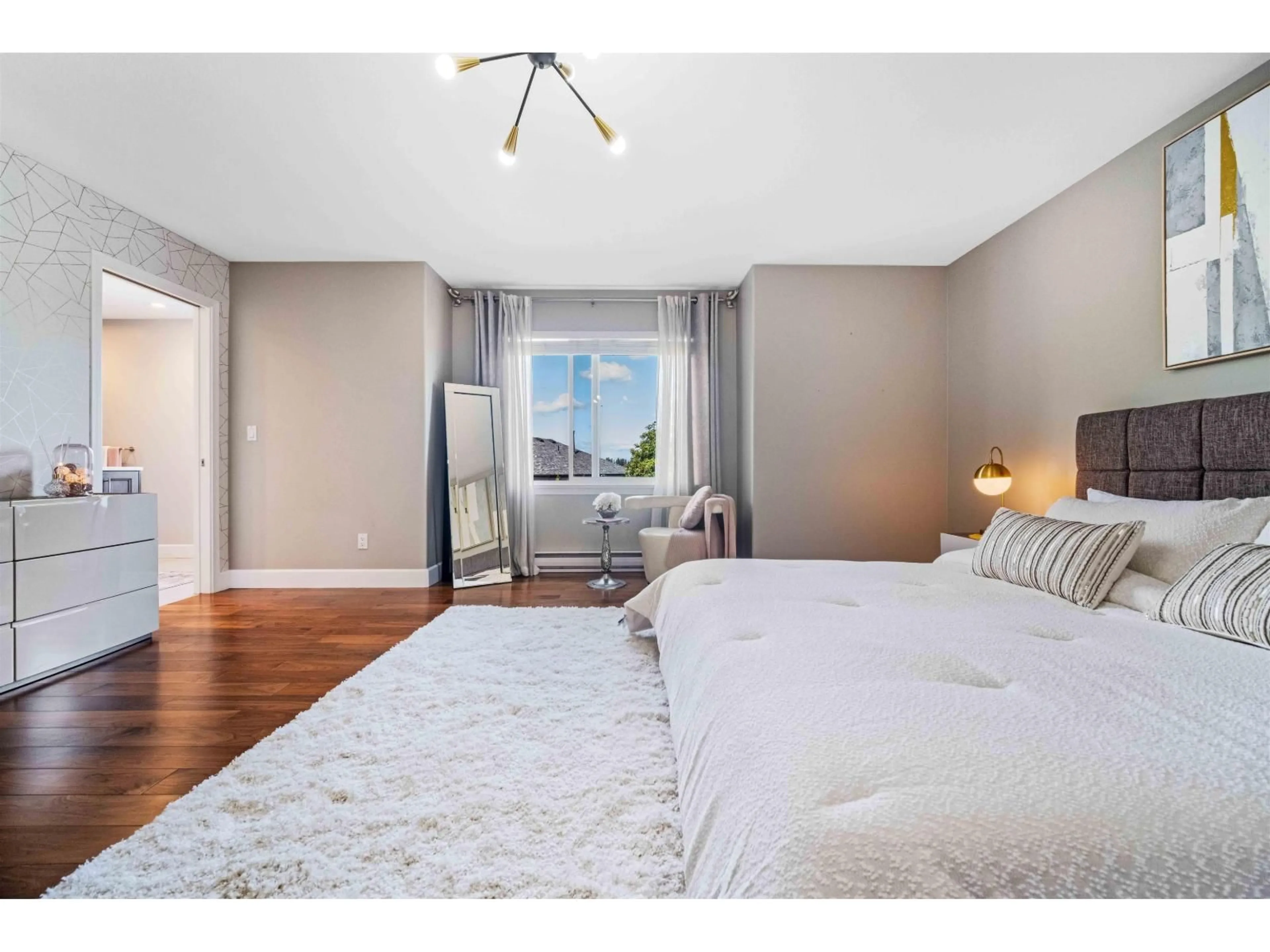 Bedroom with bed, wood/laminate floor for 16615 61, Surrey British Columbia V3S1W2
