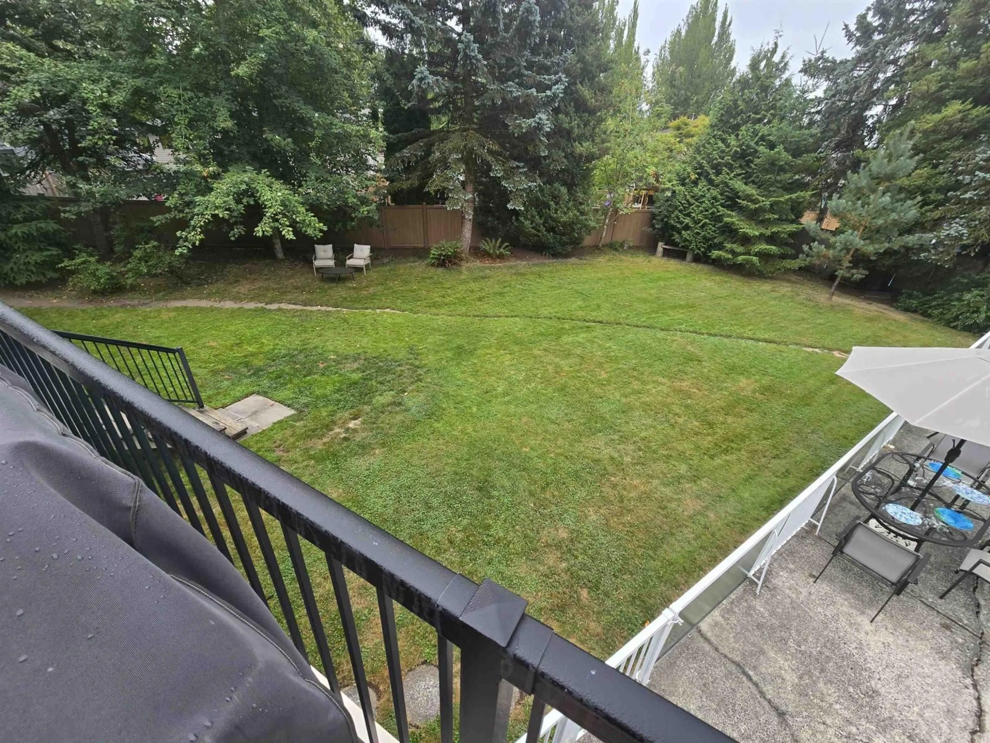 A pic from outside/outdoor area/front of a property/back of a property/a pic from drone, unknown for 5905 182A, Surrey British Columbia V3S5L9