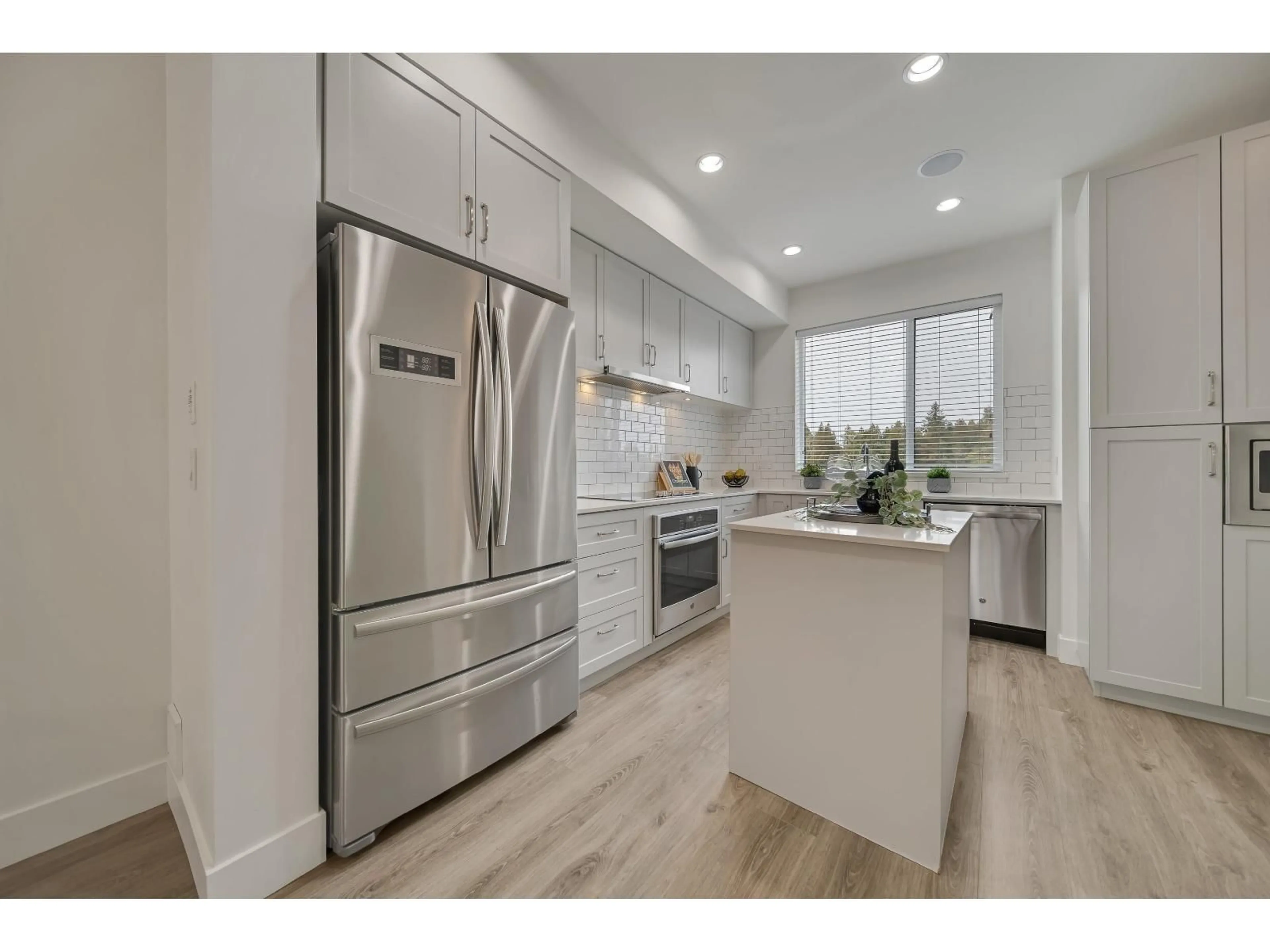 Open concept kitchen, unknown for 47 - 15775 MOUNTAIN VIEW, Surrey British Columbia V3Z0W7