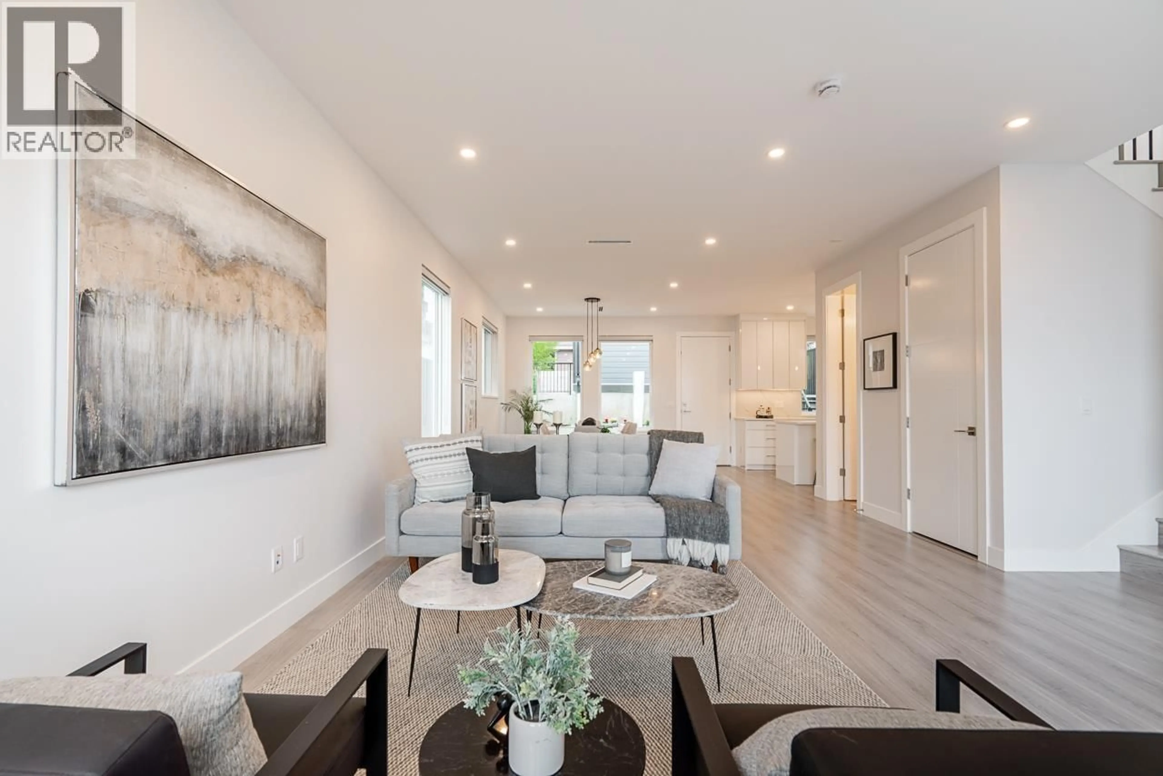 Living room with furniture, unknown for 947 WALLS AVENUE, Coquitlam British Columbia V3K2T2