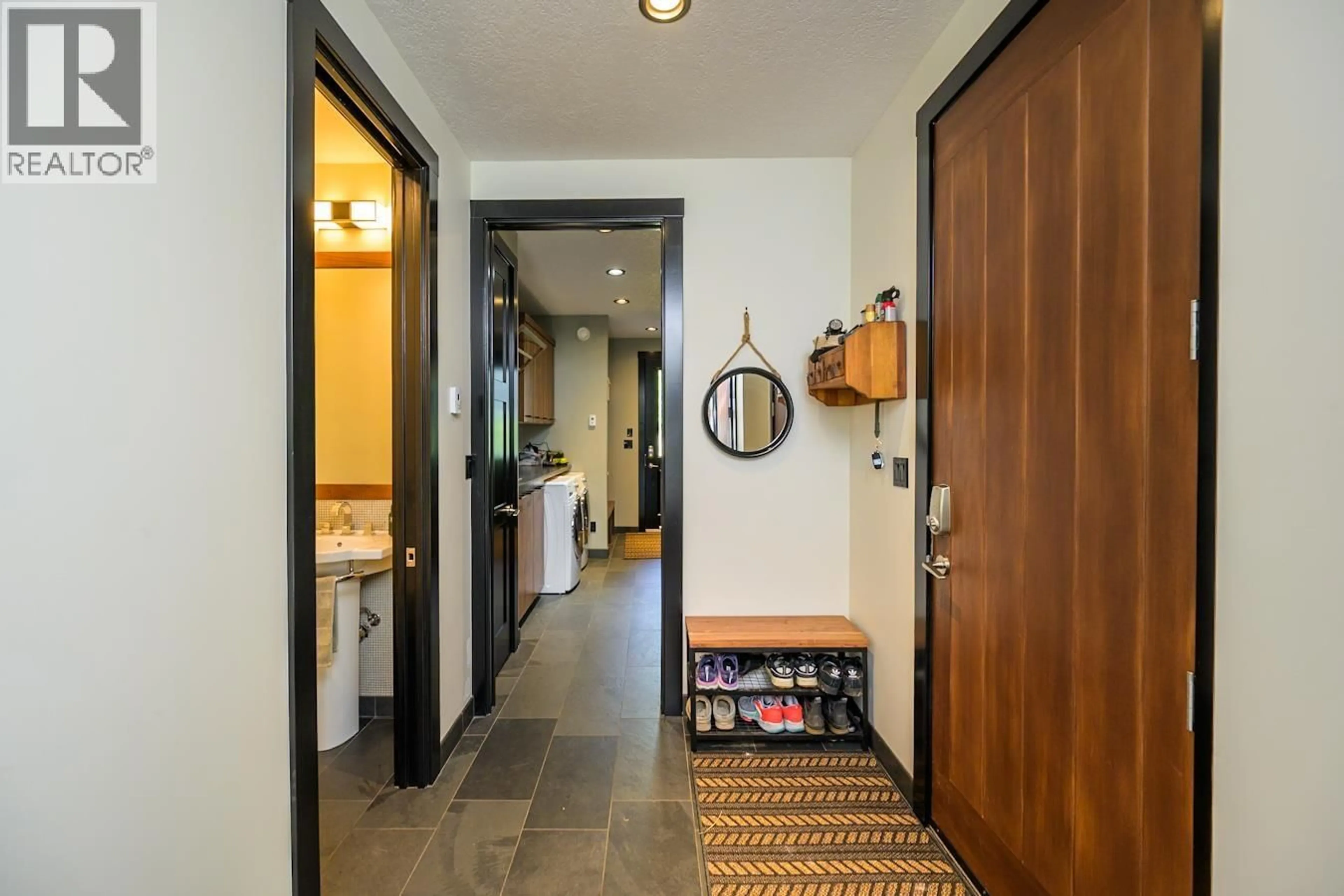Indoor entryway for 3400 HILDEBRANDT ROAD, Prince George British Columbia V2M7C8