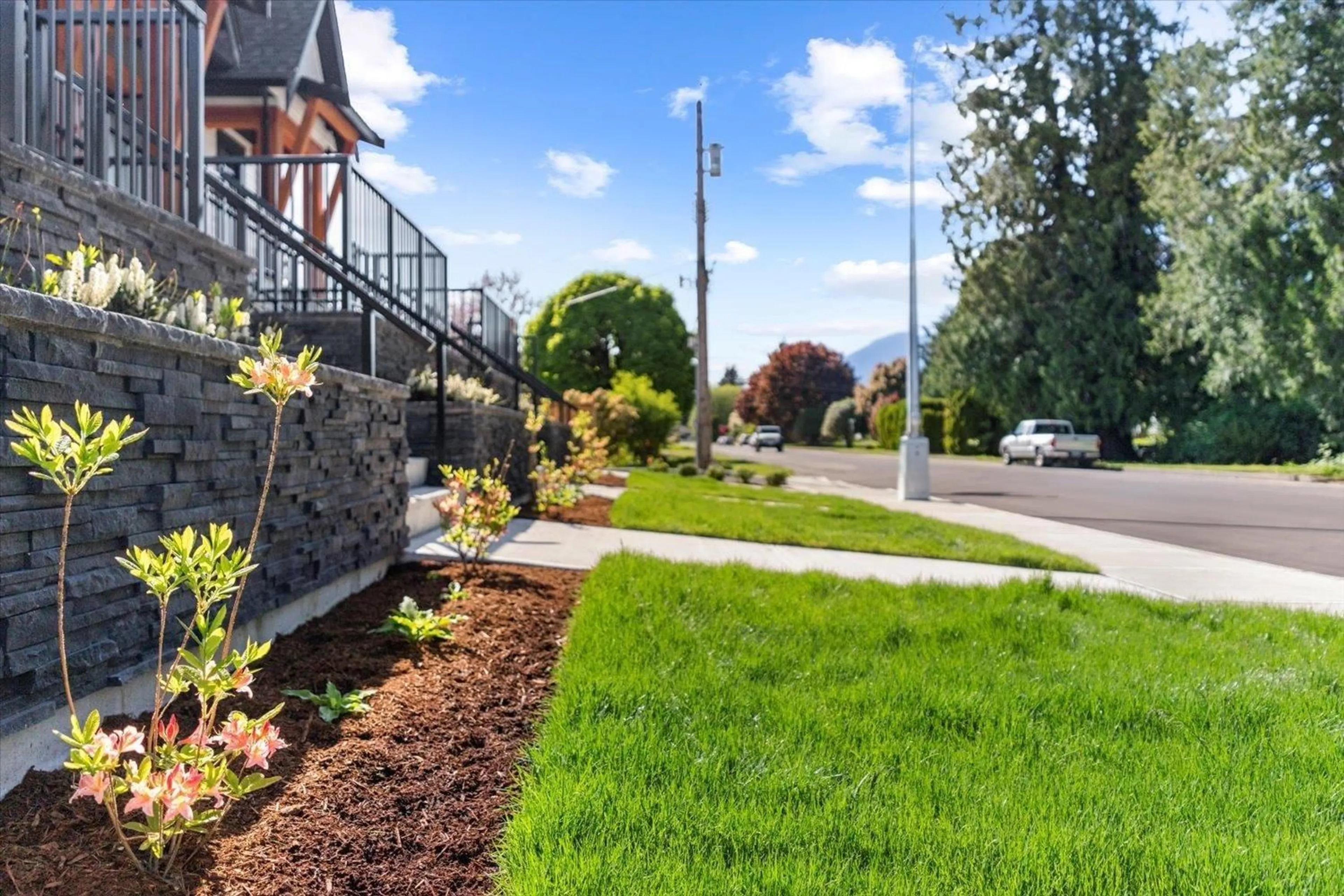 A pic from outside/outdoor area/front of a property/back of a property/a pic from drone, mountain view for 2 - 46106 RIVERSIDE DRIVE, Chilliwack British Columbia V2P3K9