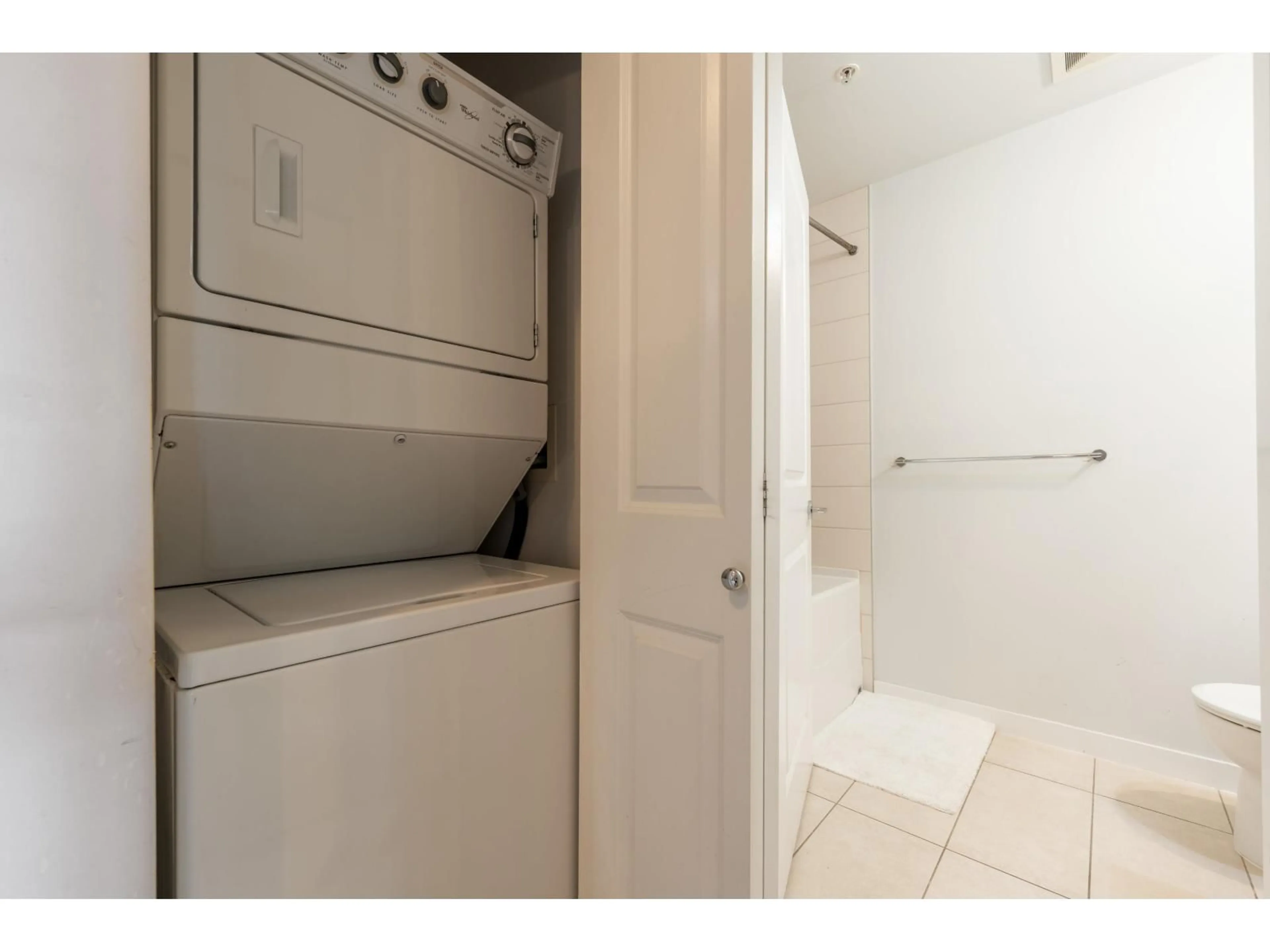 Laundry room for 311 - 15918 26, Surrey British Columbia V3Z5K3