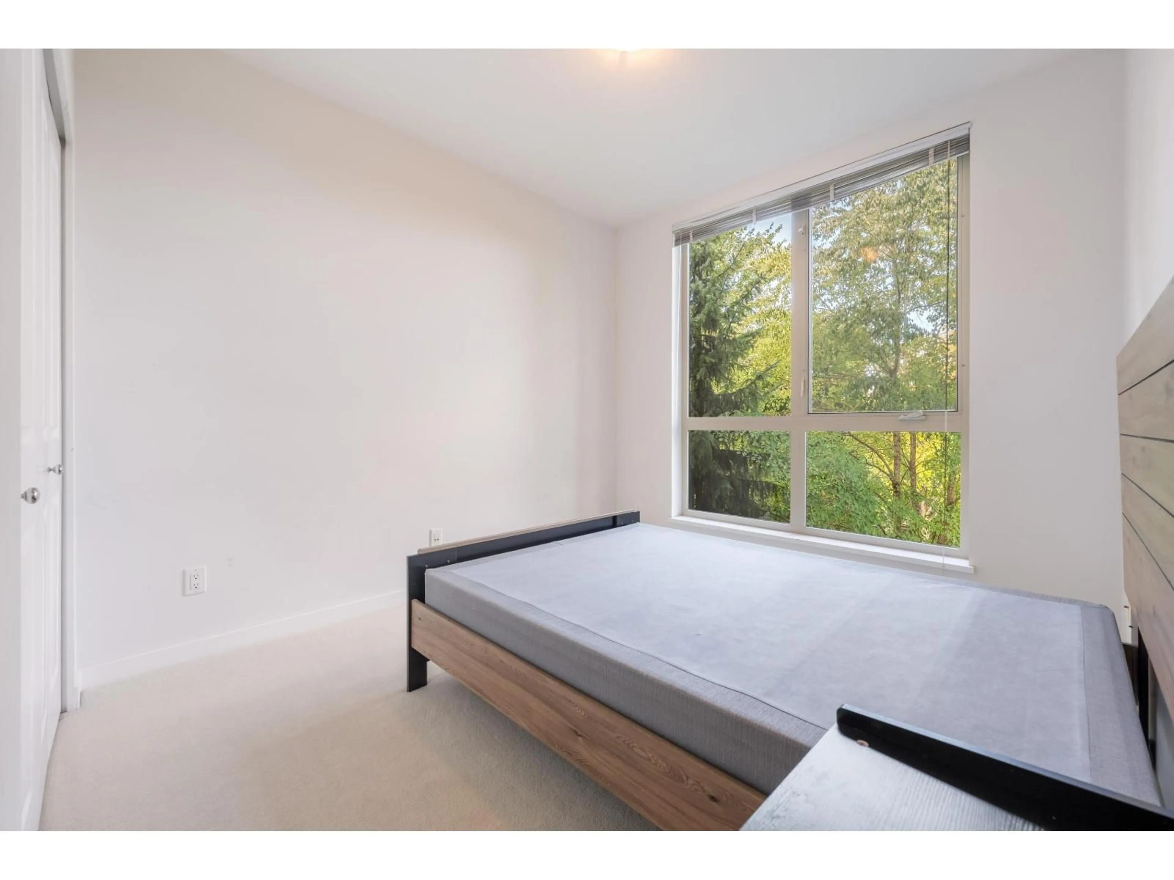 A pic of a room for 311 - 15918 26, Surrey British Columbia V3Z5K3