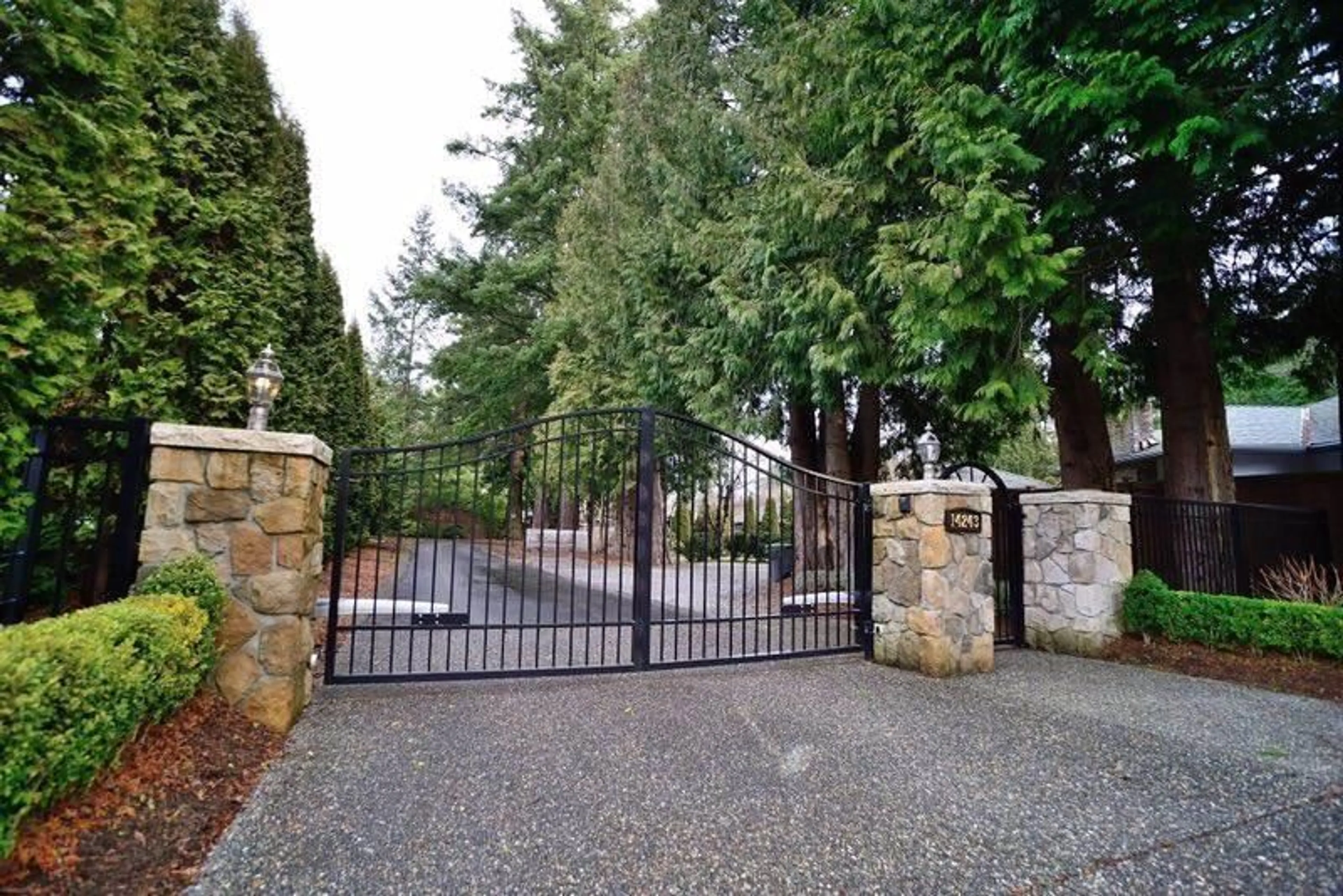 Unknown for 14243 31A, Surrey British Columbia V4P2J3