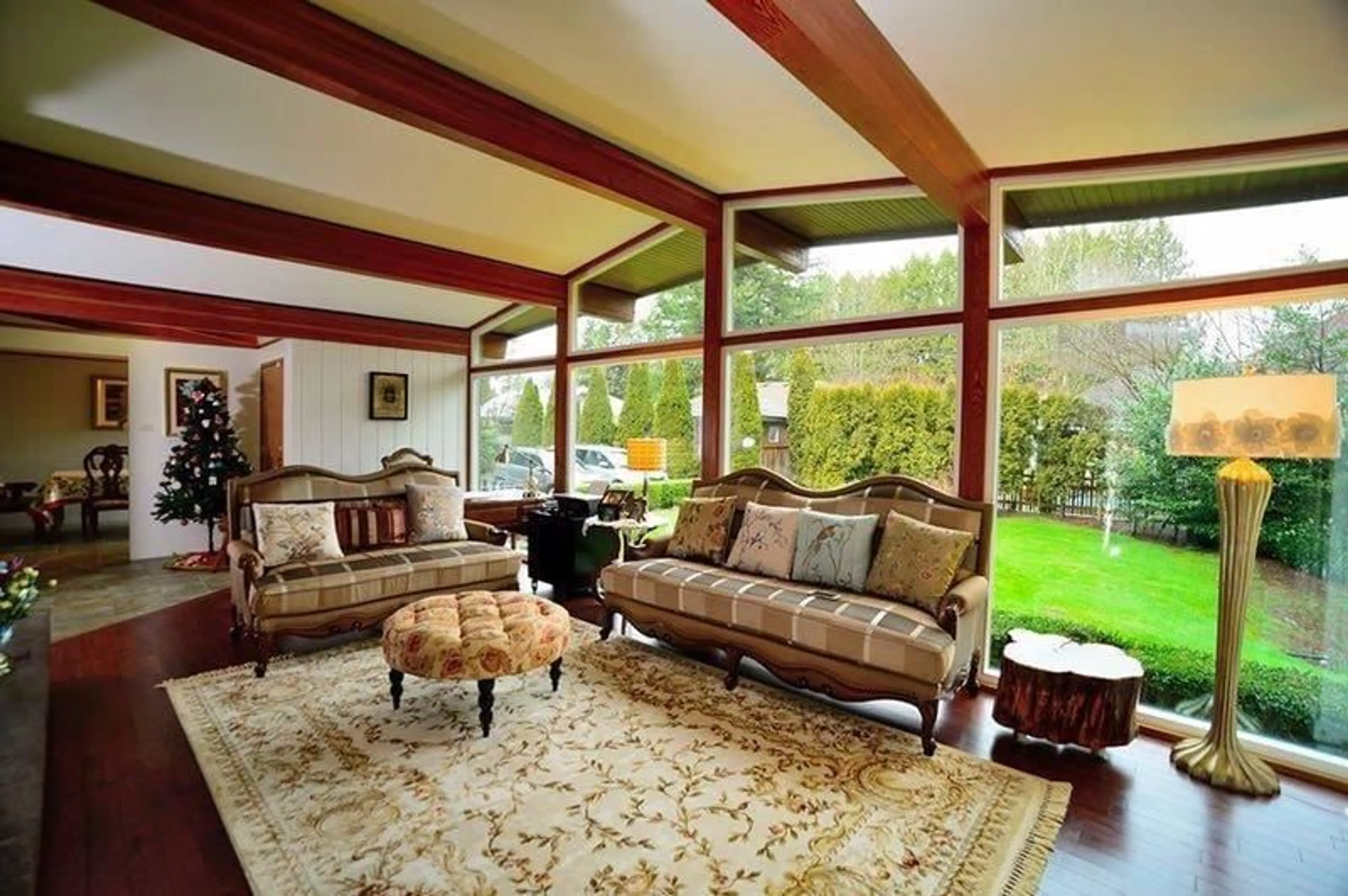 Living room with furniture, unknown for 14243 31A, Surrey British Columbia V4P2J3