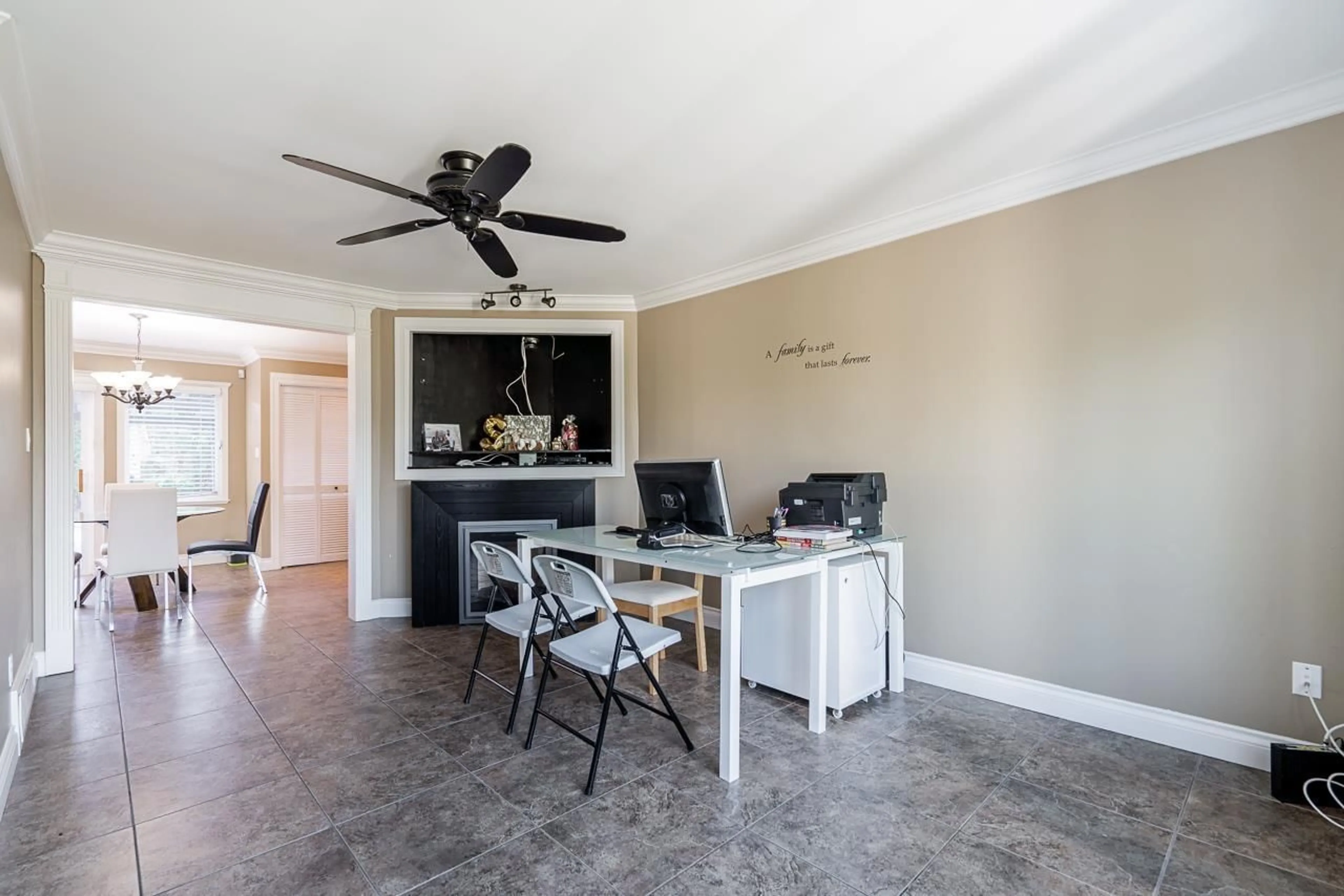 A pic of a room for 16518 86A, Surrey British Columbia V4N3G7