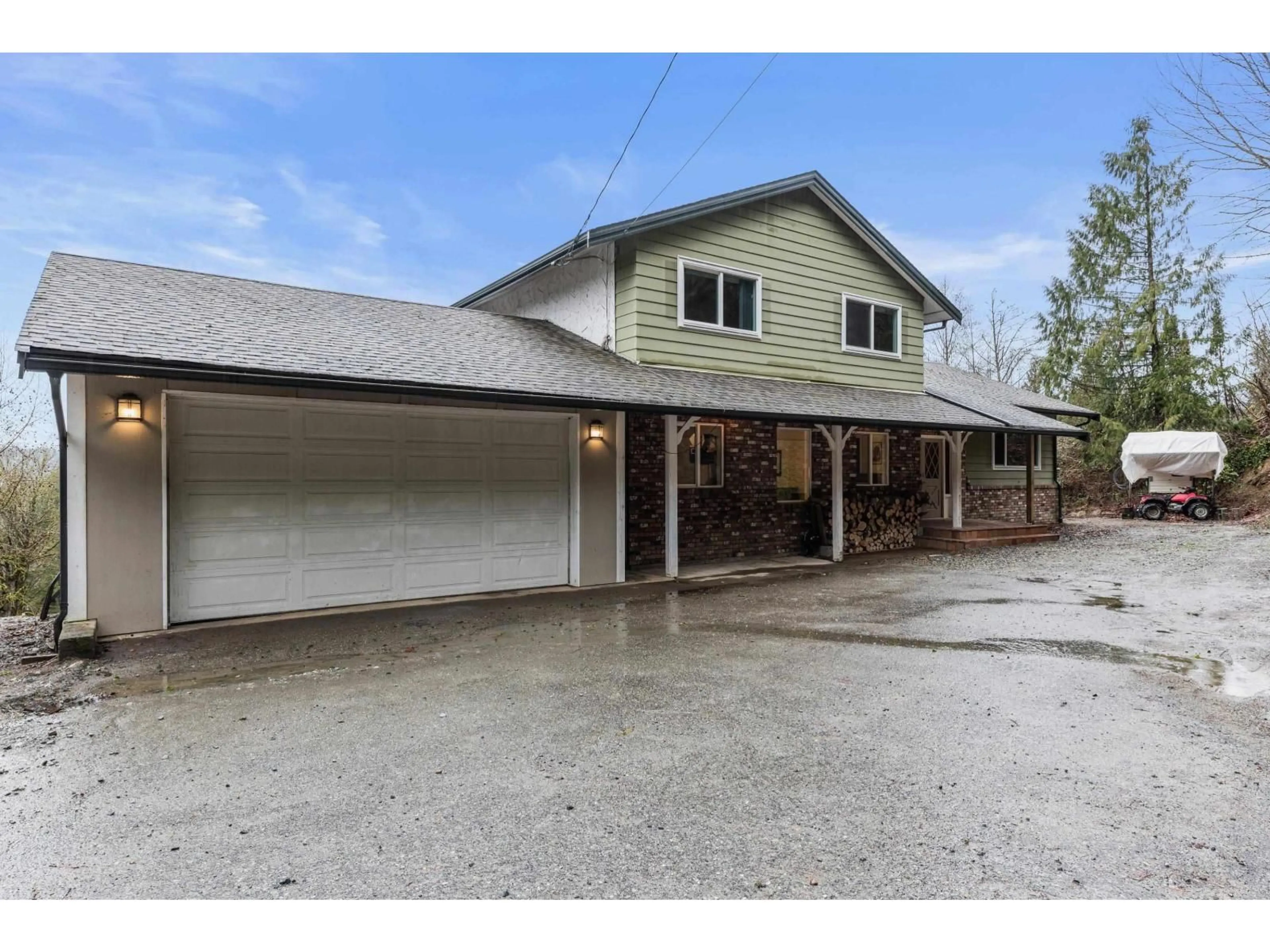 Indoor garage for 9111 MANZER, Mission British Columbia V4S1K2