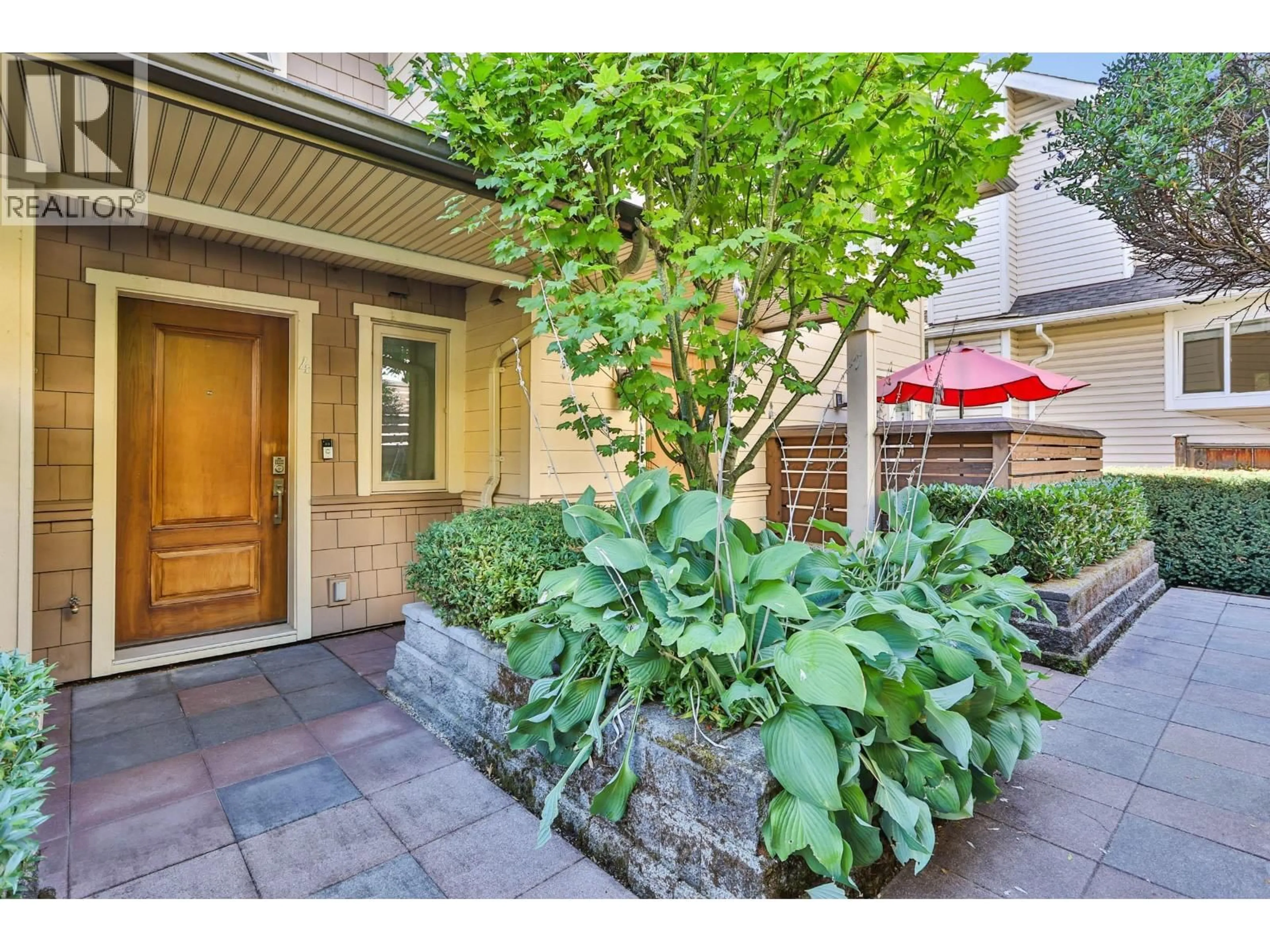 Unknown for 4 - 215 4TH STREET, North Vancouver British Columbia V7L1J1