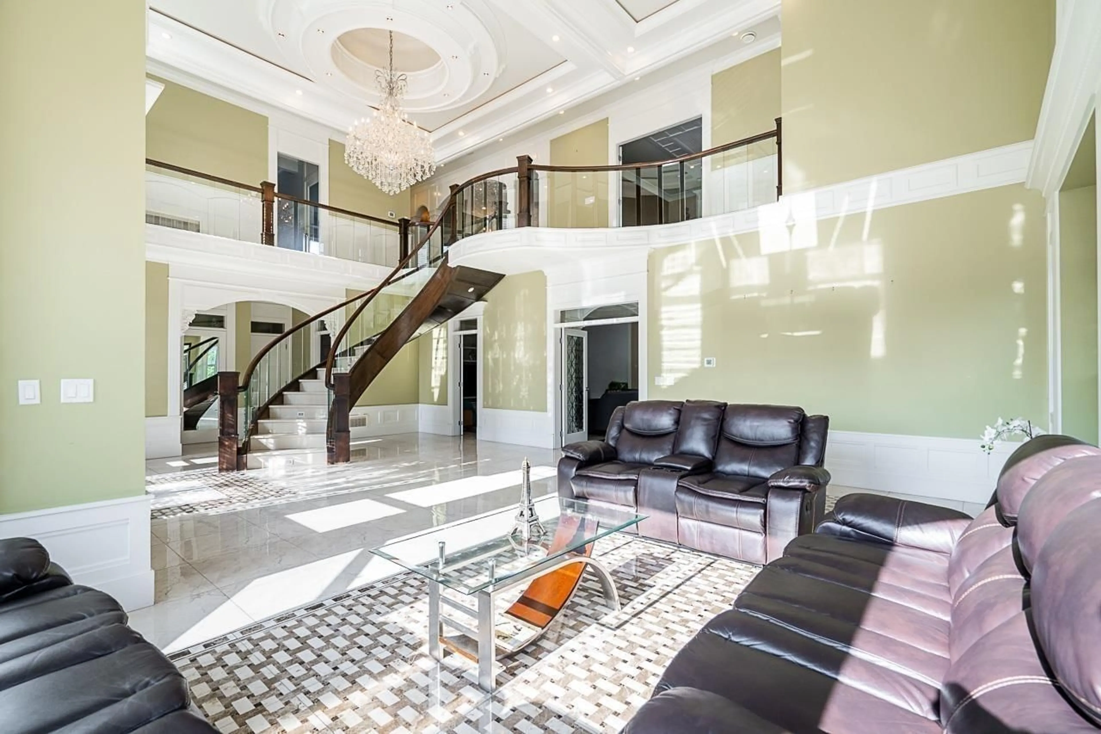 Lobby for 9316 125, Surrey British Columbia V3V4X6