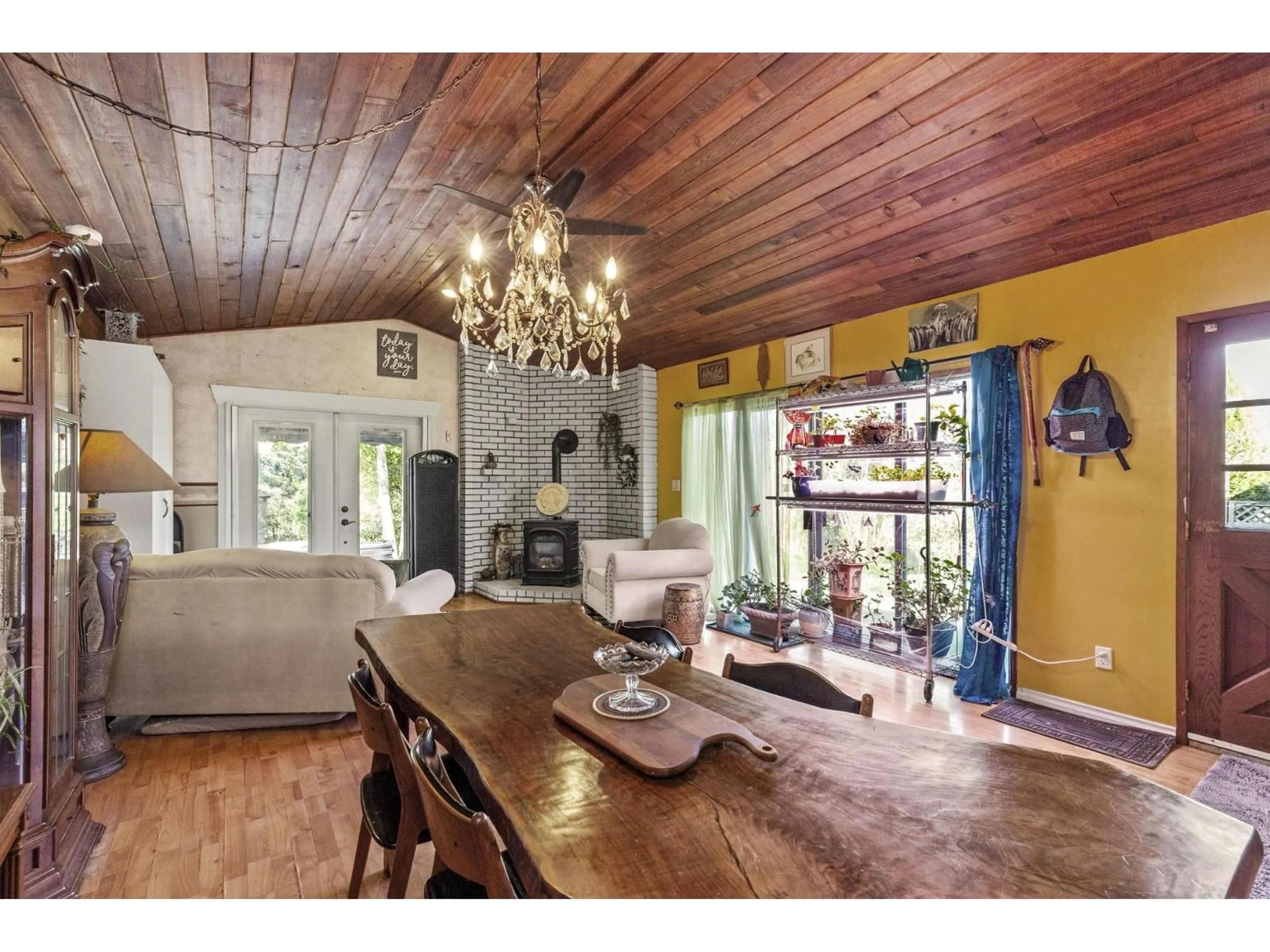 Dining room, wood/laminate floor for 7729 STAVE LAKE, Mission British Columbia V2V4G7
