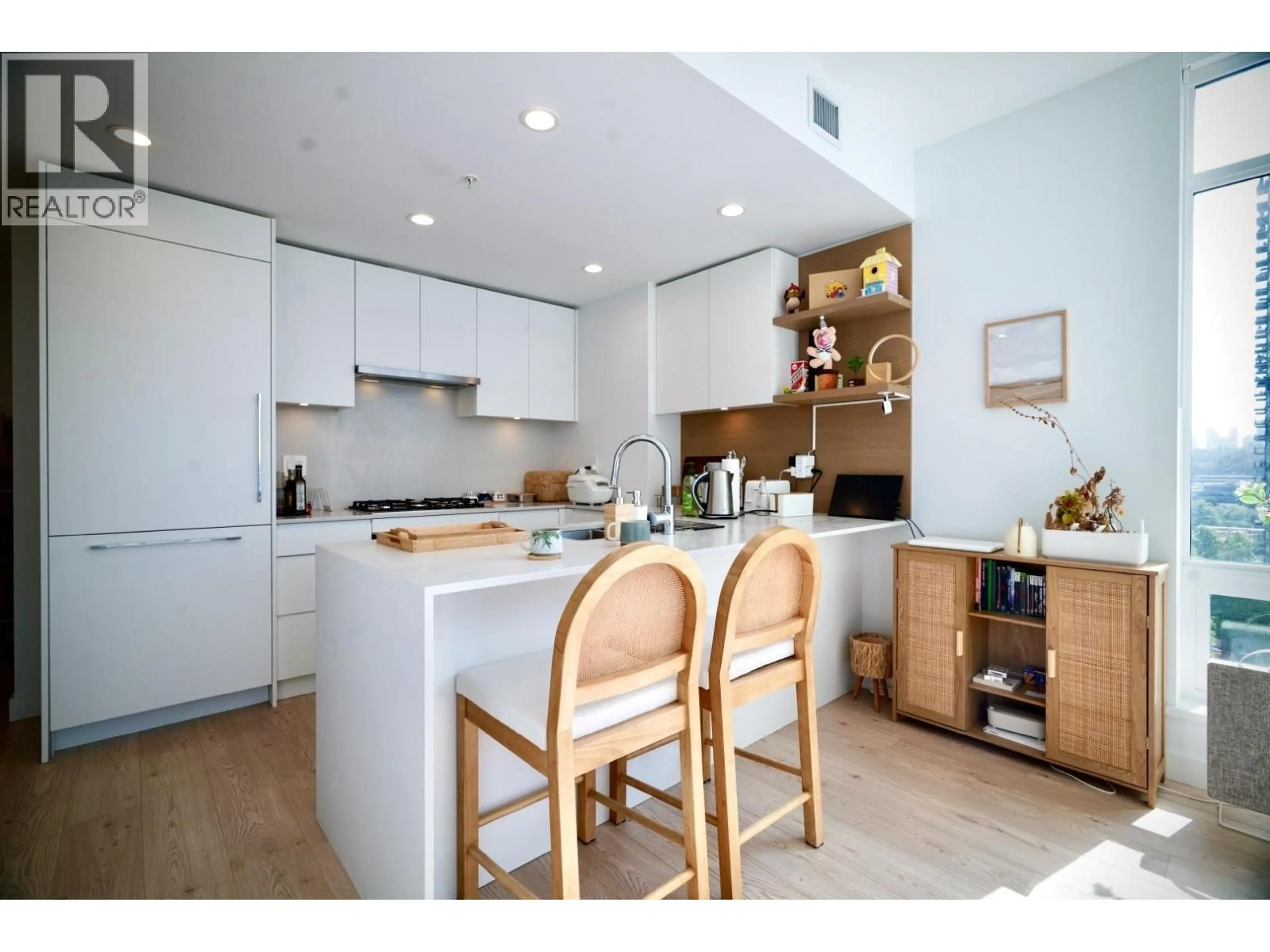 Open concept kitchen, unknown for 802 - 2181 MADISON AVENUE, Burnaby British Columbia V5C0N4