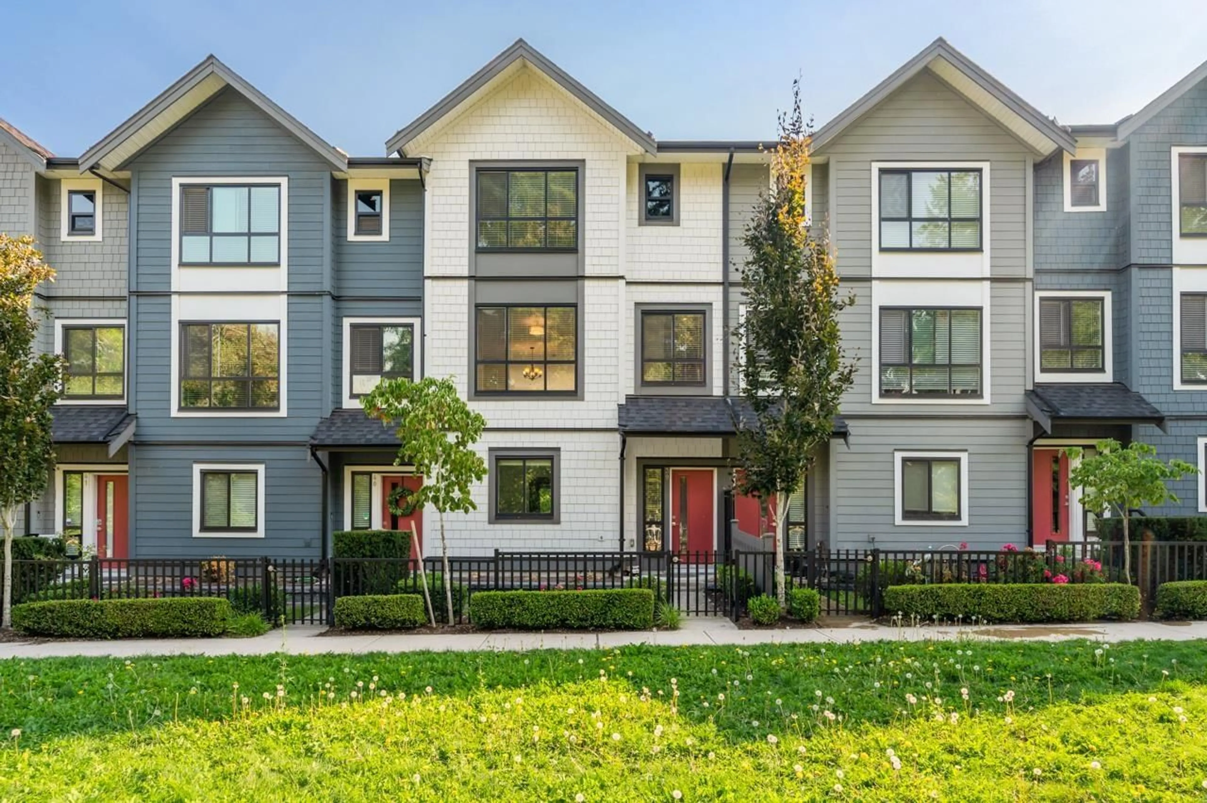 Home with vinyl exterior material, street for 39 - 16760 25, Surrey British Columbia V3Z0W4