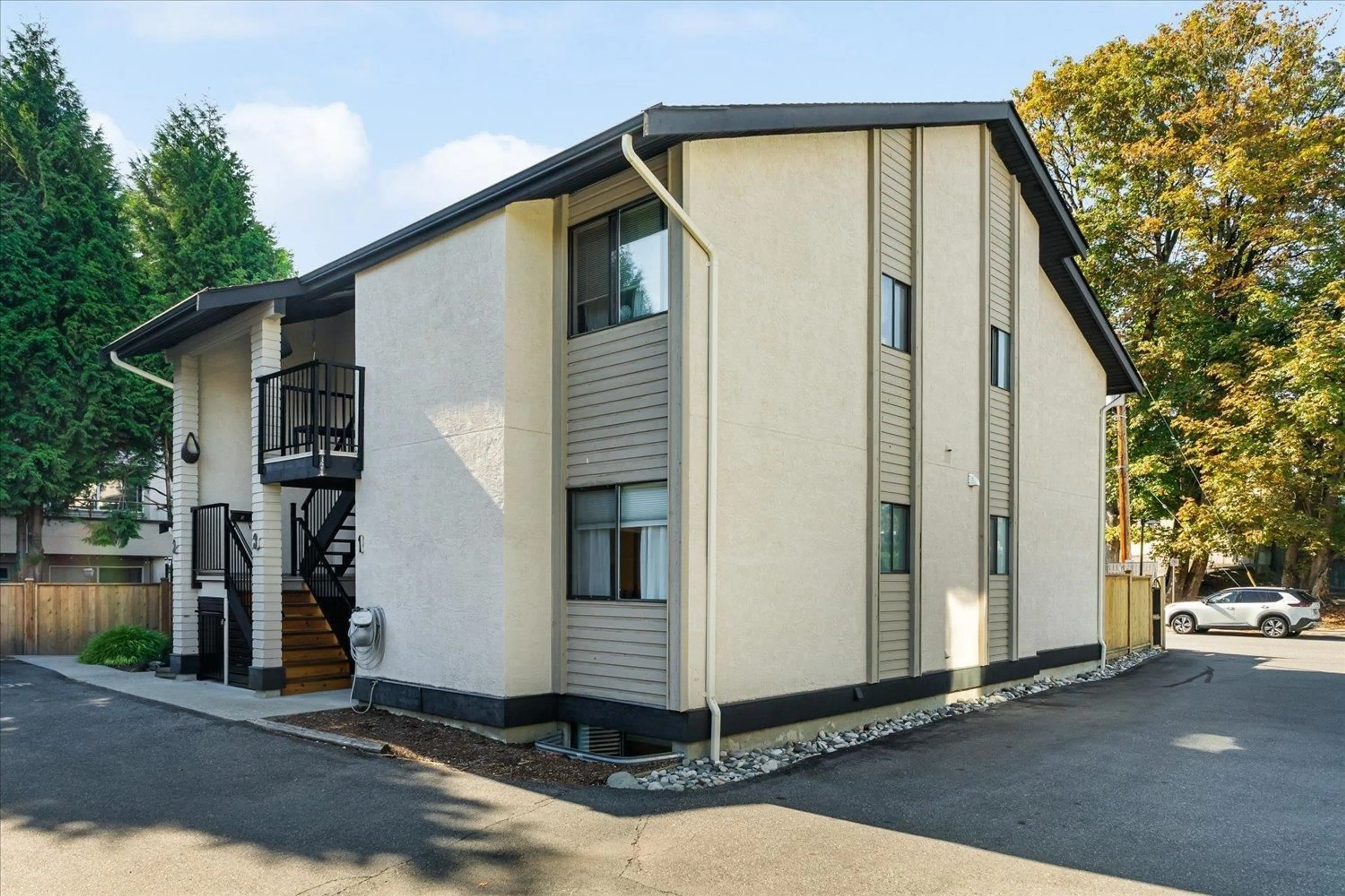 Unknown for 1 - 33136 MILL LAKE, Abbotsford British Columbia V2S2A5